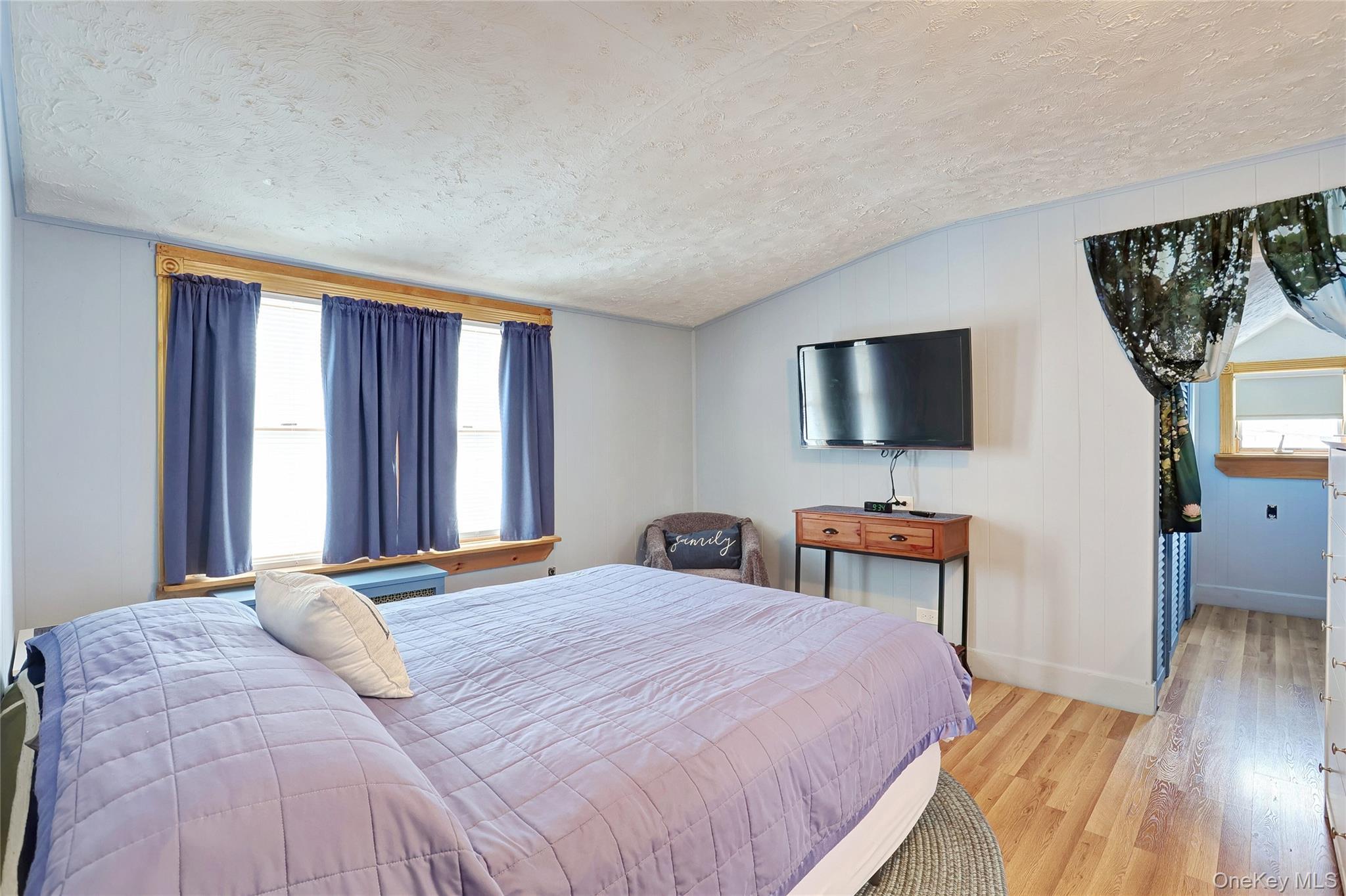 Single Family Vincent  Bronx, NY 10465, MLS-991157-13