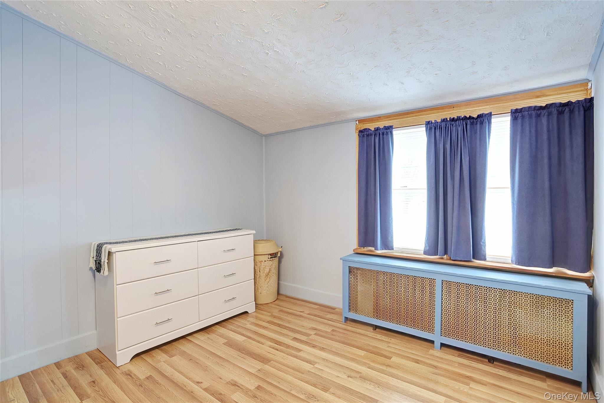 Single Family Vincent  Bronx, NY 10465, MLS-991157-15