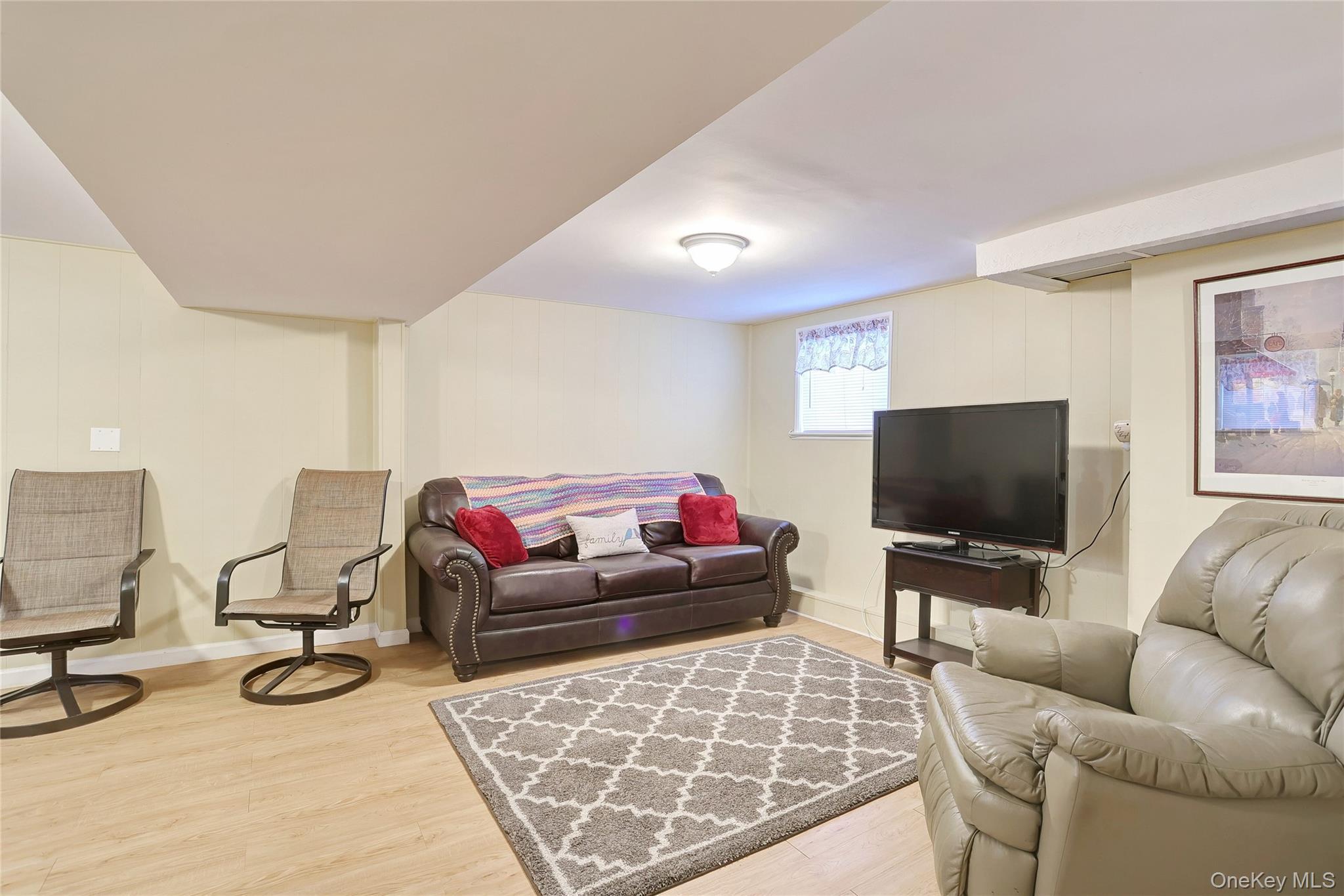 Single Family Vincent  Bronx, NY 10465, MLS-991157-20