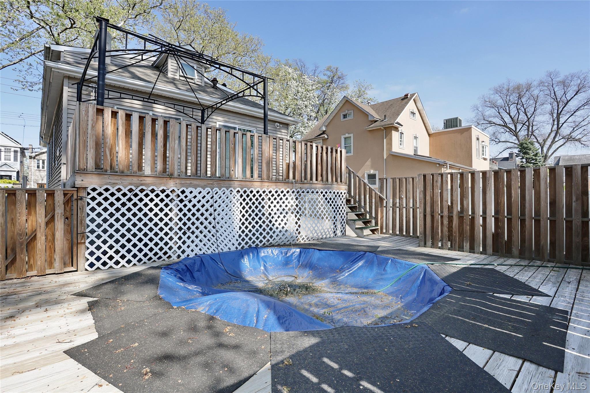 Single Family Vincent  Bronx, NY 10465, MLS-991157-31