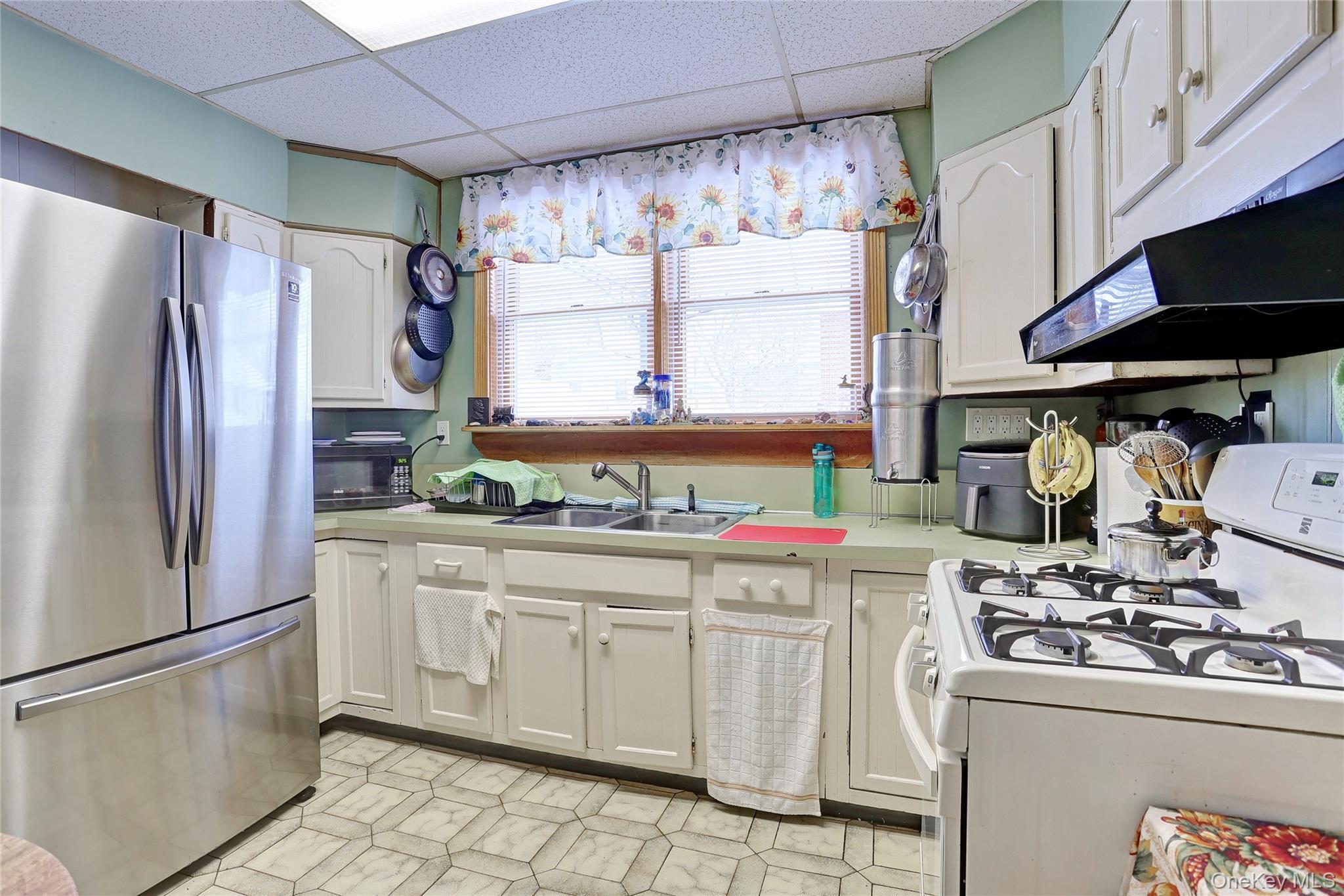 Single Family Vincent  Bronx, NY 10465, MLS-991157-7