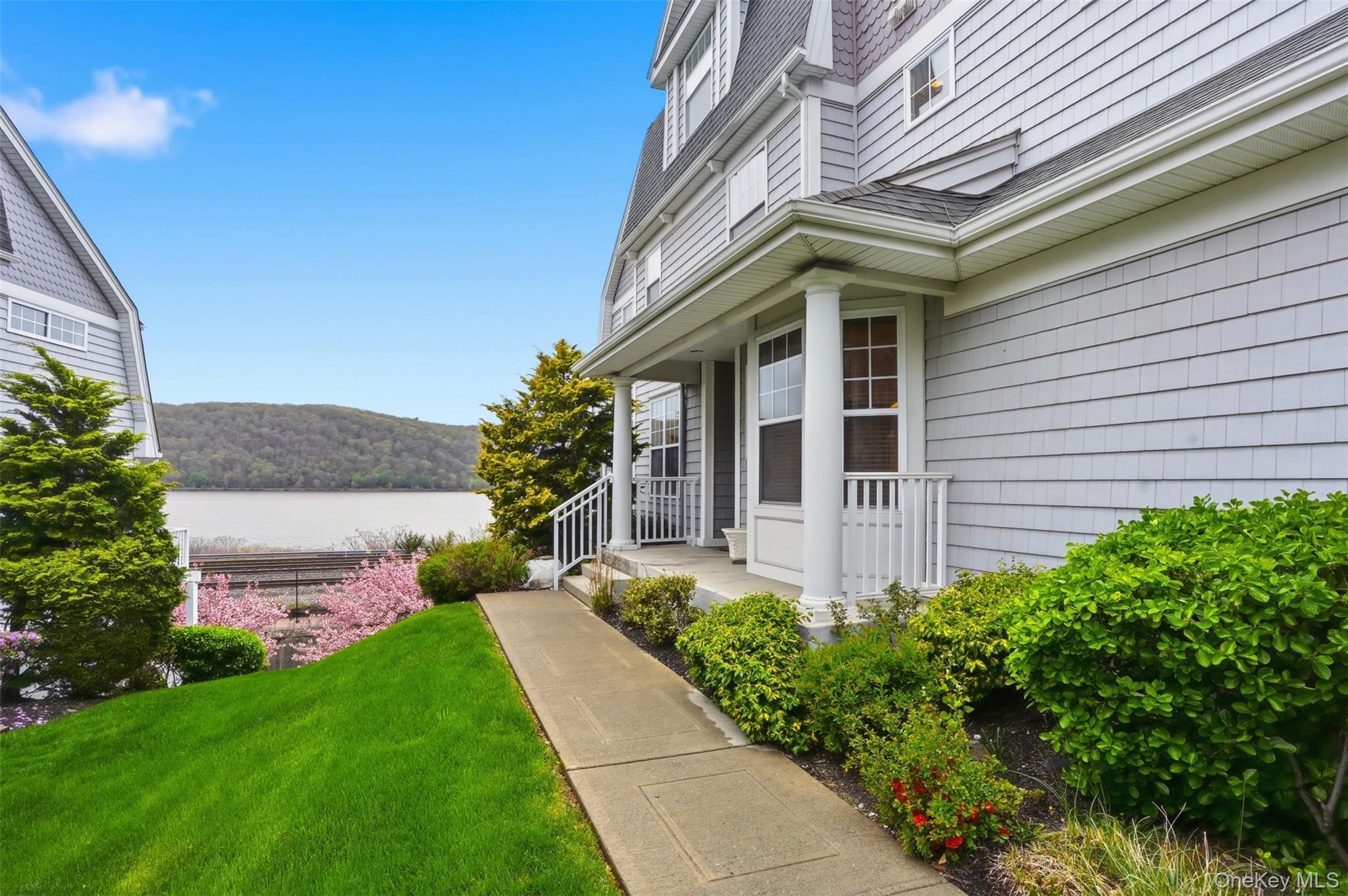 Single Family Hudson Pointe Drive Dutchess County, NY 12601, MLS-991162-2
