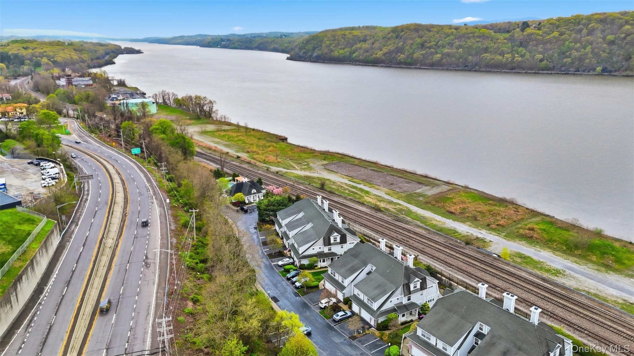 Single Family Hudson Pointe Drive Dutchess County, NY 12601, MLS-991162-36