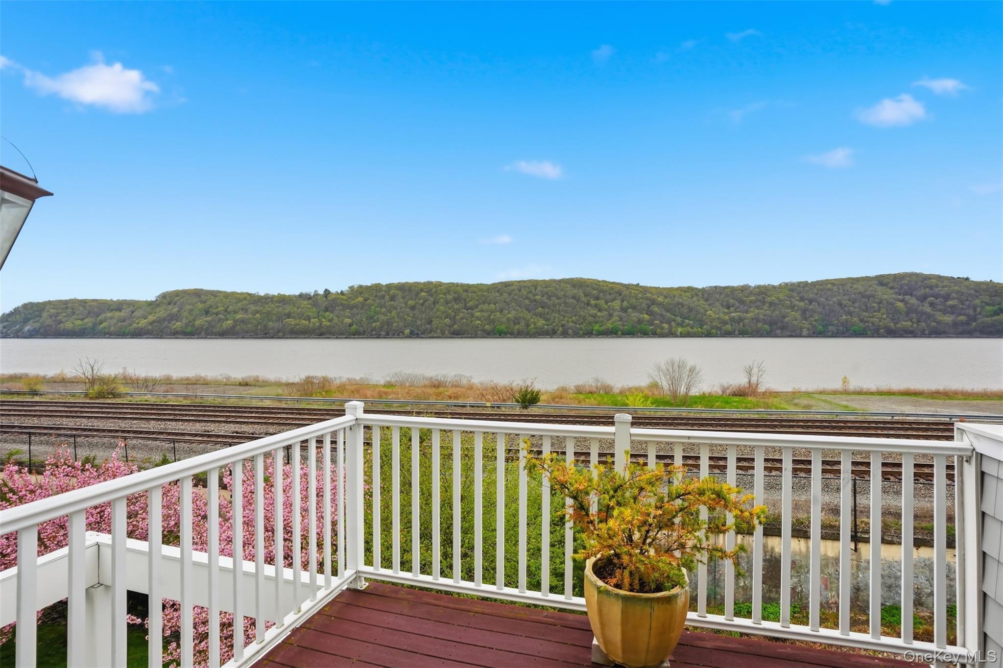 Single Family Hudson Pointe Drive Dutchess County, NY 12601, MLS-991162-7