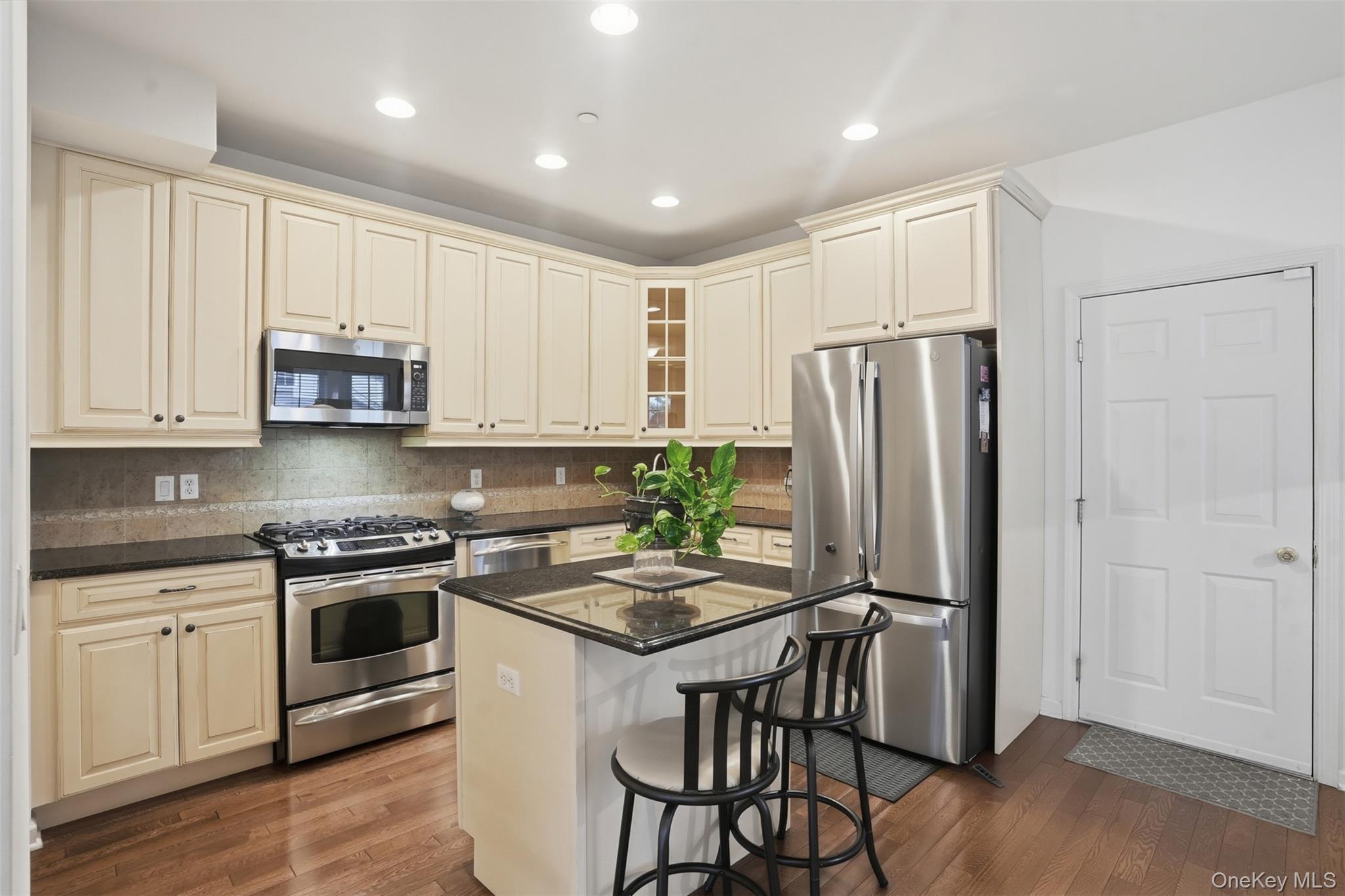 Single Family Hudson Pointe Drive Dutchess County, NY 12601, MLS-991162-8