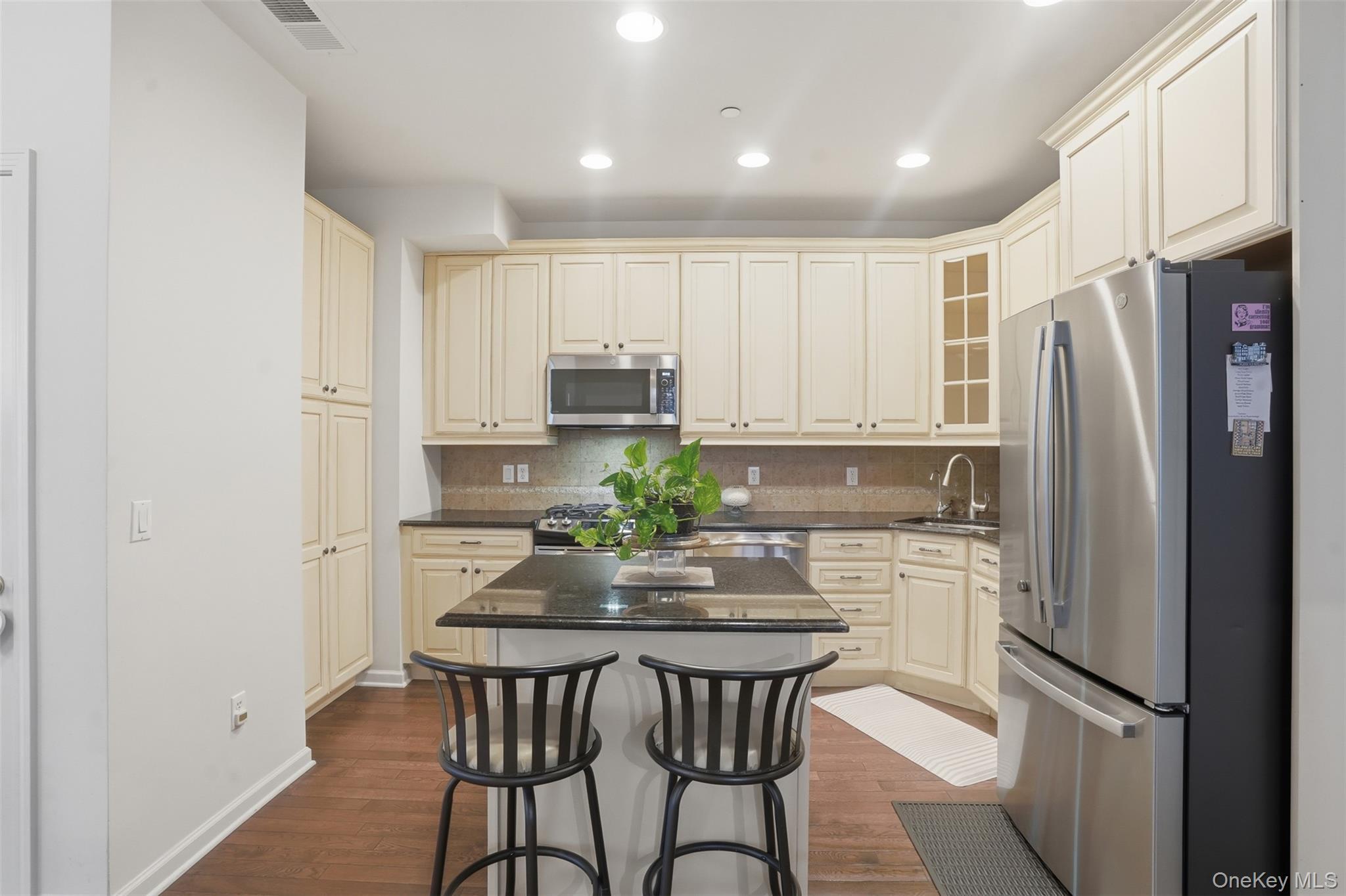 Single Family Hudson Pointe Drive Dutchess County, NY 12601, MLS-991162-9
