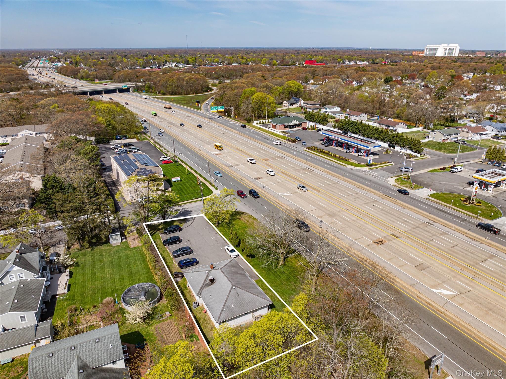 Single Family Sunrise Highway Suffolk County, NY 11730, MLS-991167-27