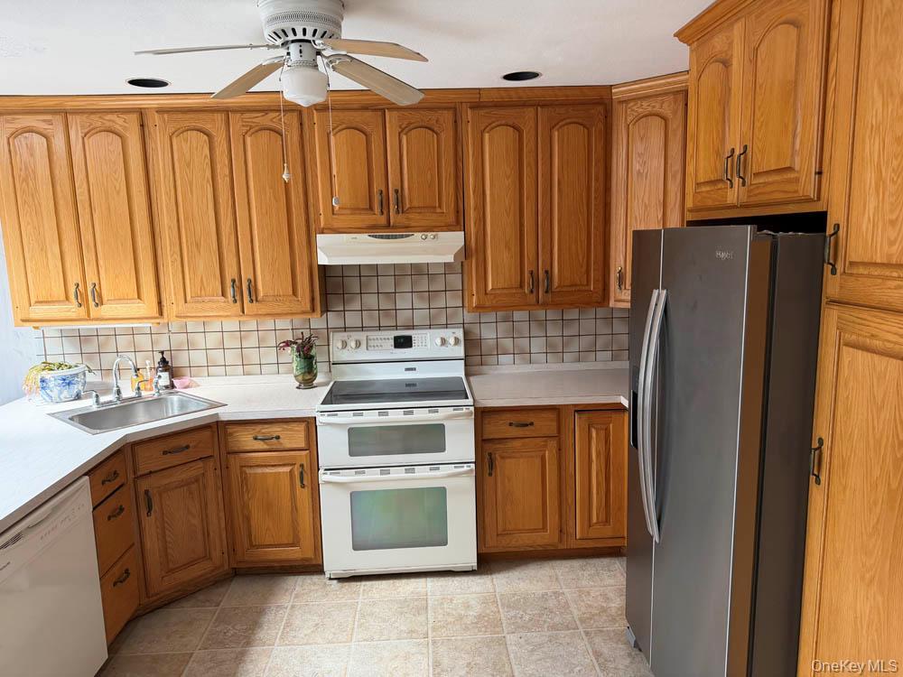 Single Family Harby  Suffolk County, NY 11743, MLS-991175-5