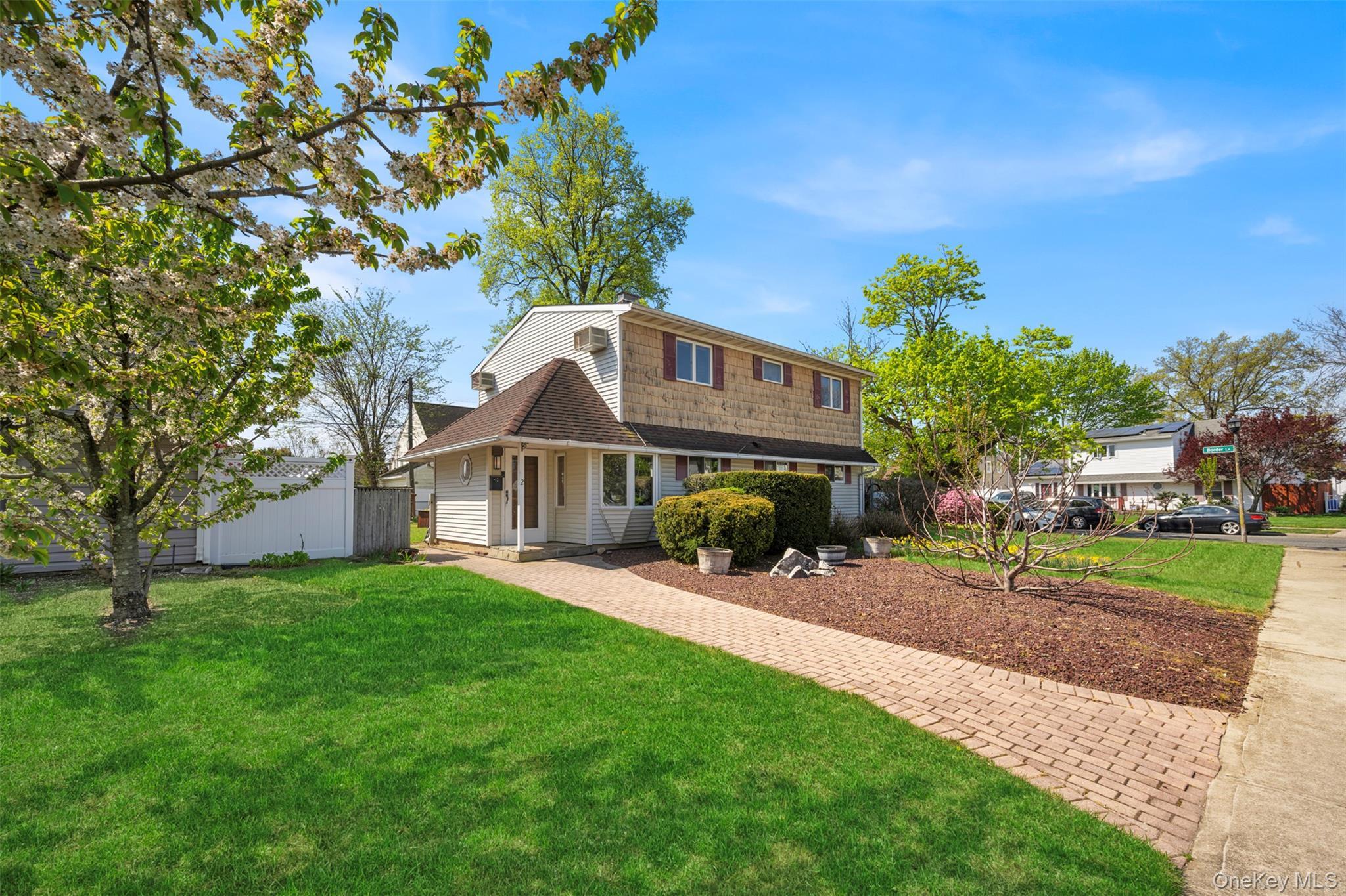 Single Family Bent  Nassau County, NY 11756, MLS-991214-2