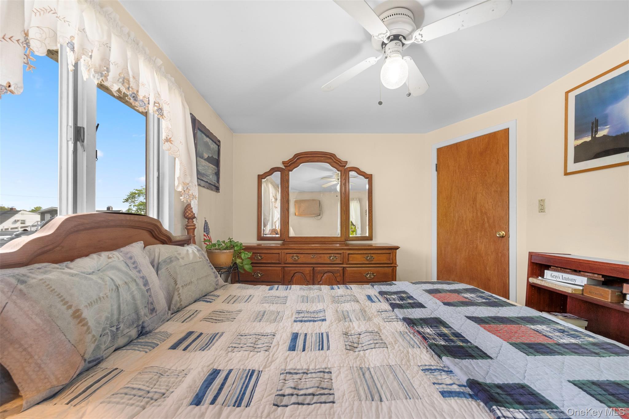Single Family Bent  Nassau County, NY 11756, MLS-991214-29