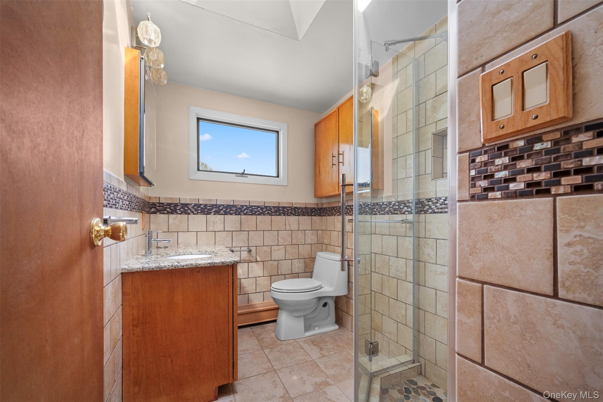Single Family Bent  Nassau County, NY 11756, MLS-991214-38