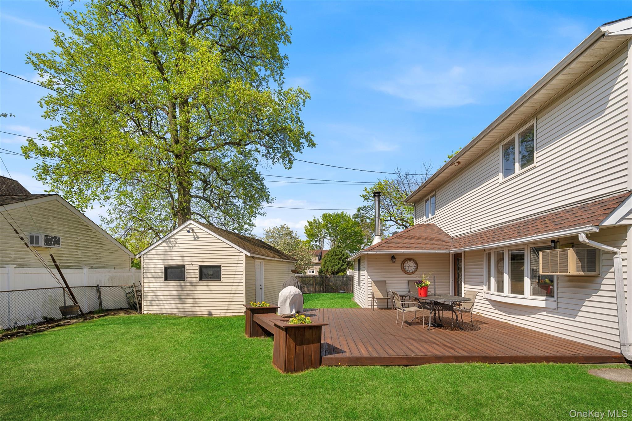 Single Family Bent  Nassau County, NY 11756, MLS-991214-40