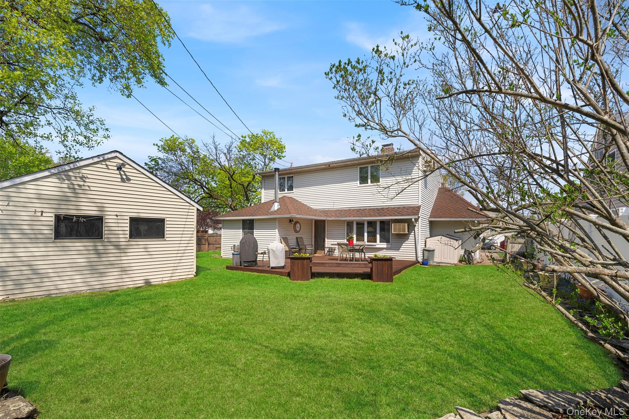 Single Family Bent  Nassau County, NY 11756, MLS-991214-41