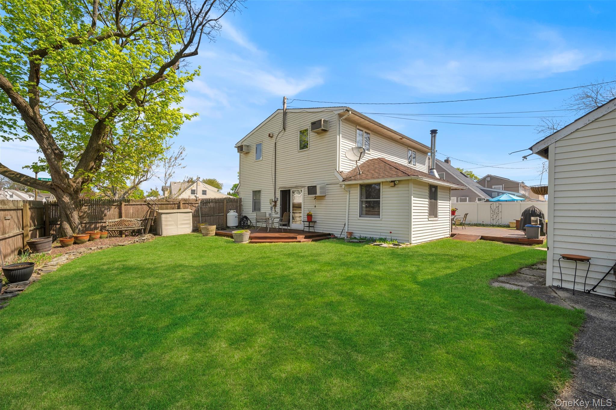 Single Family Bent  Nassau County, NY 11756, MLS-991214-44