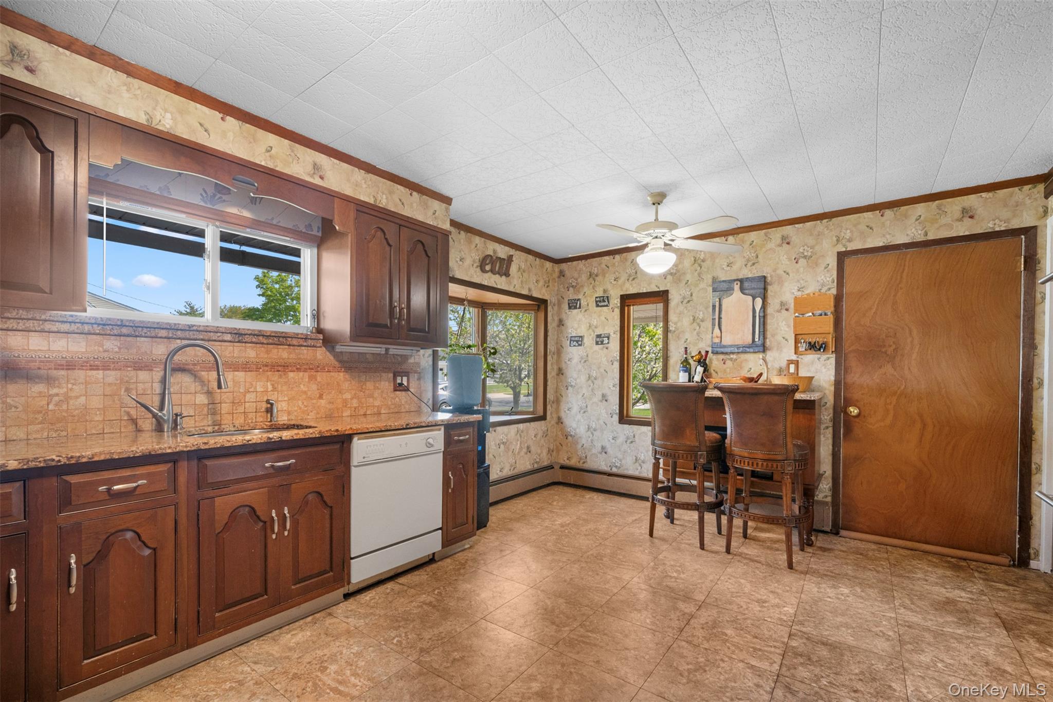 Single Family Bent  Nassau County, NY 11756, MLS-991214-6