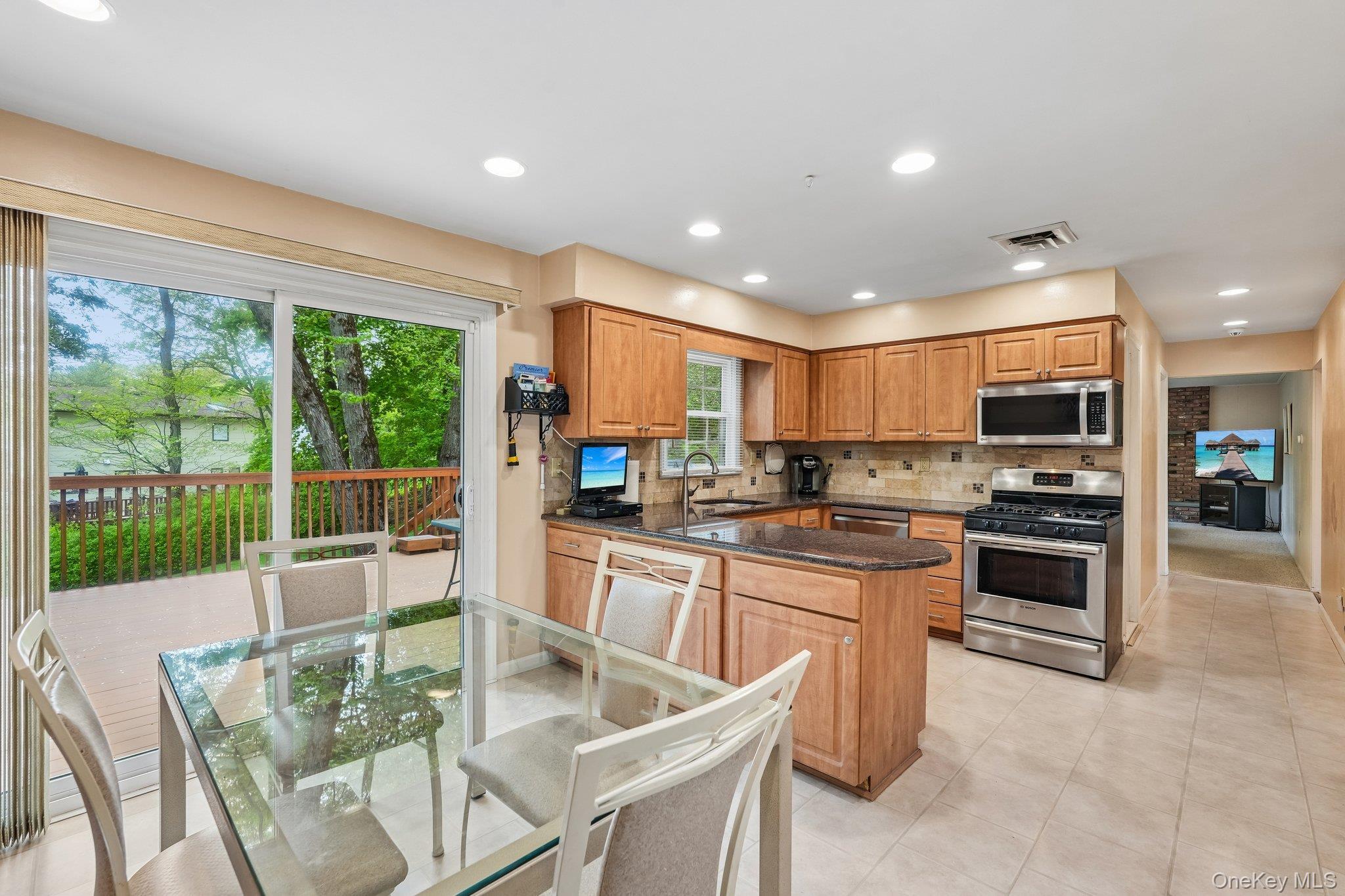 Single Family Maplewood  Rockland County, NY 10956, MLS-991233-11