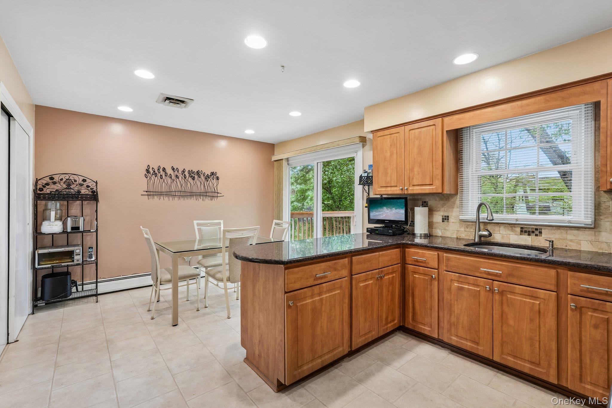 Single Family Maplewood  Rockland County, NY 10956, MLS-991233-12