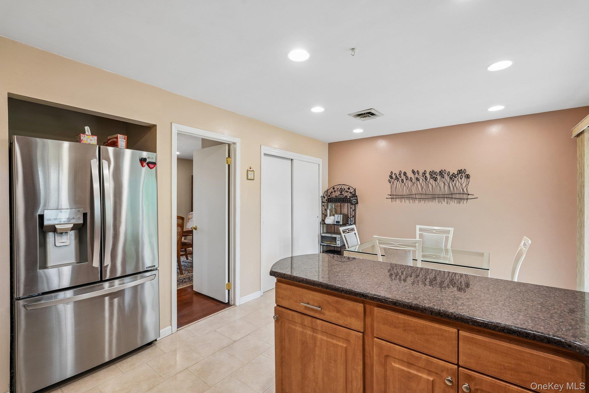 Single Family Maplewood  Rockland County, NY 10956, MLS-991233-14