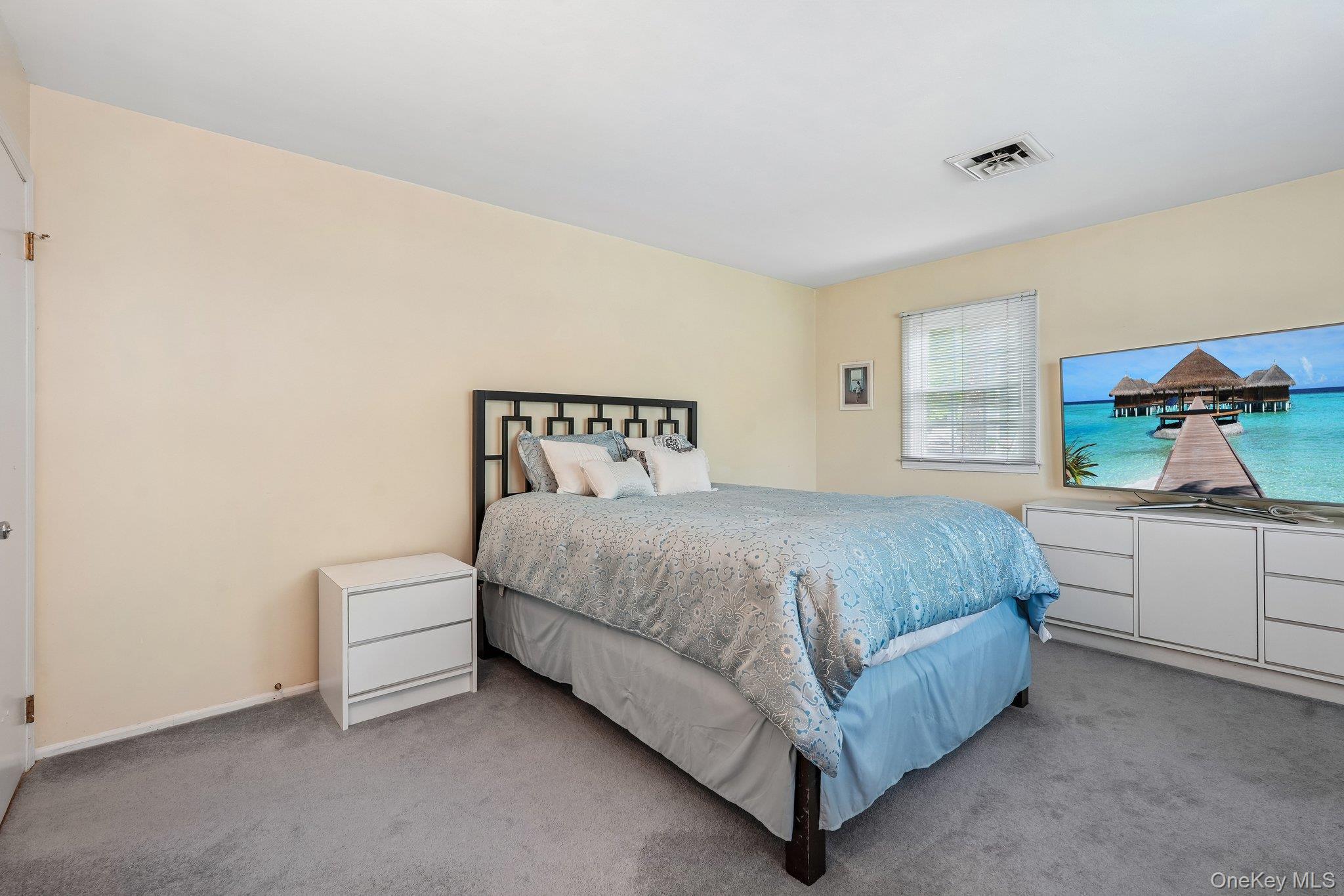 Single Family Maplewood  Rockland County, NY 10956, MLS-991233-21