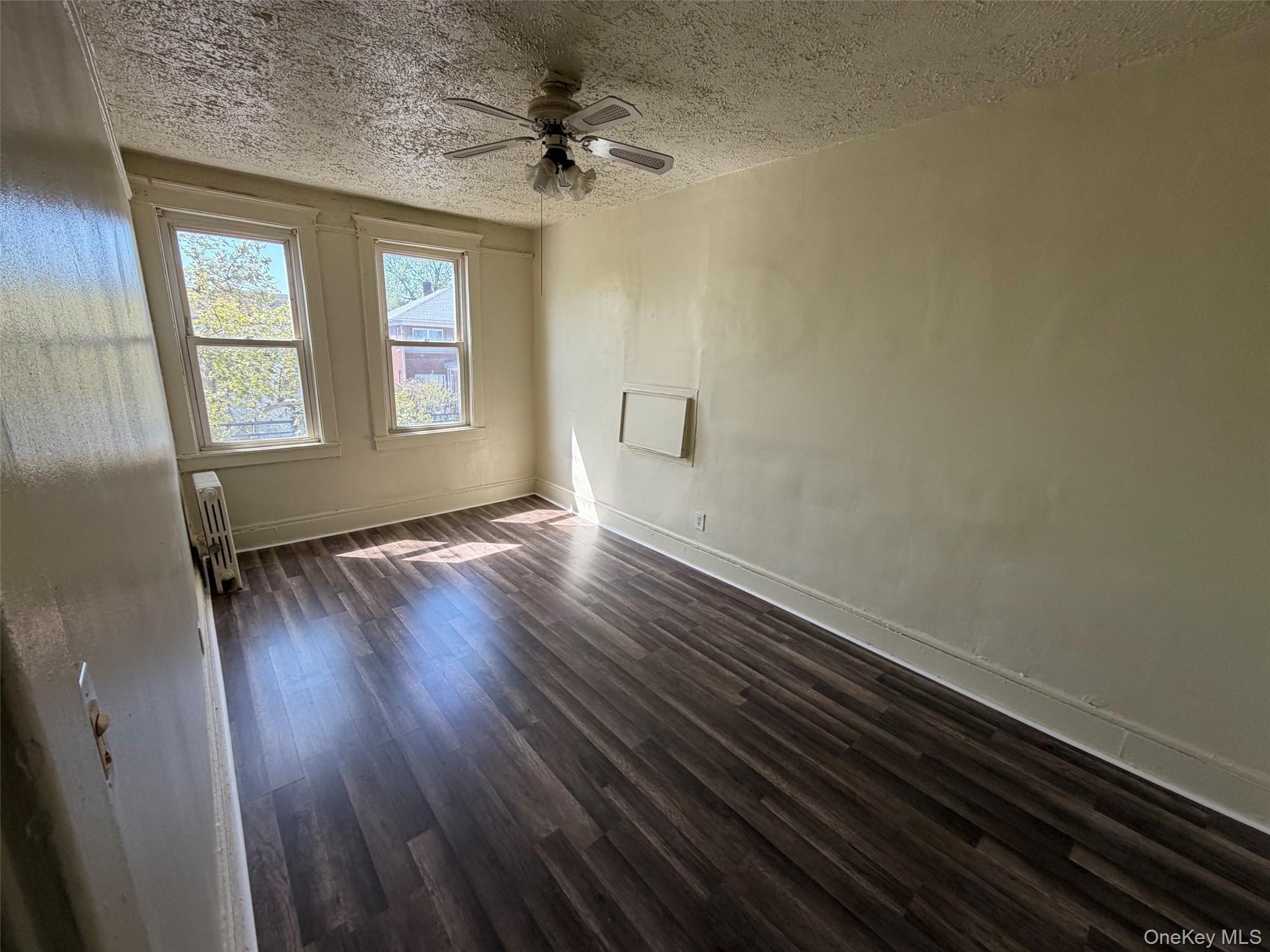 Single Family Middletown  Bronx, NY 10461, MLS-991237-17