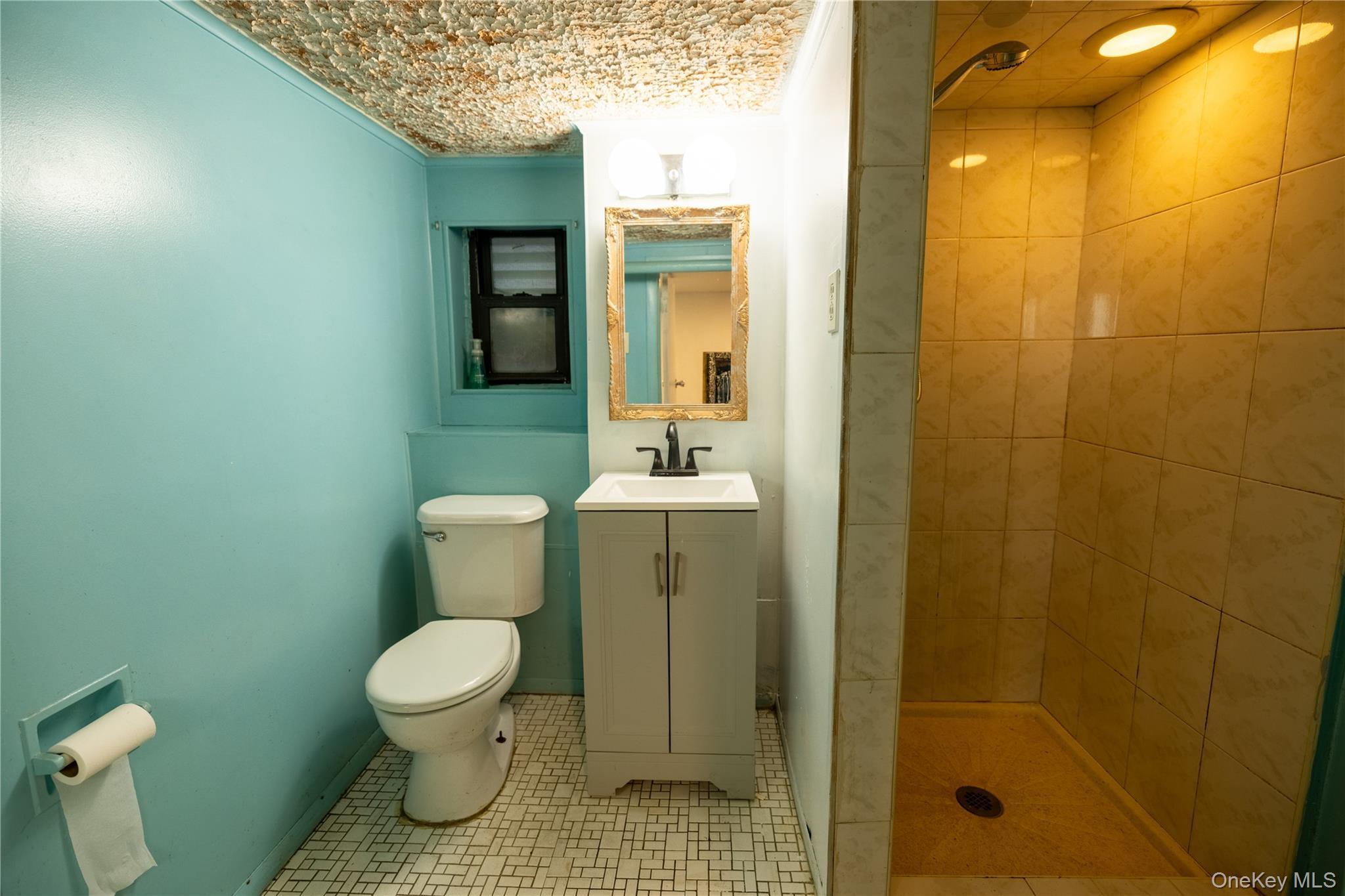 Single Family Middletown  Bronx, NY 10461, MLS-991237-23