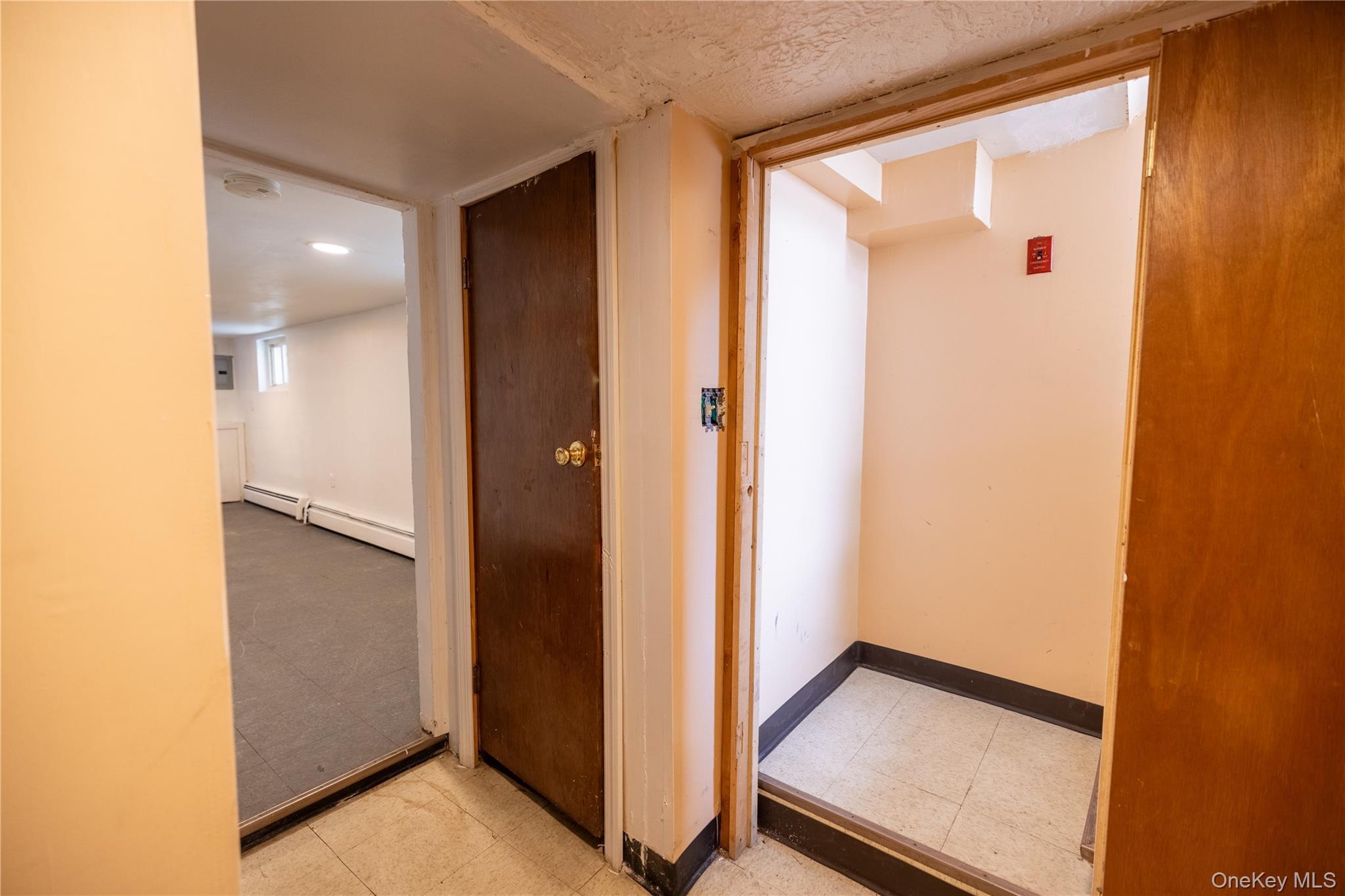 Single Family Middletown  Bronx, NY 10461, MLS-991237-25