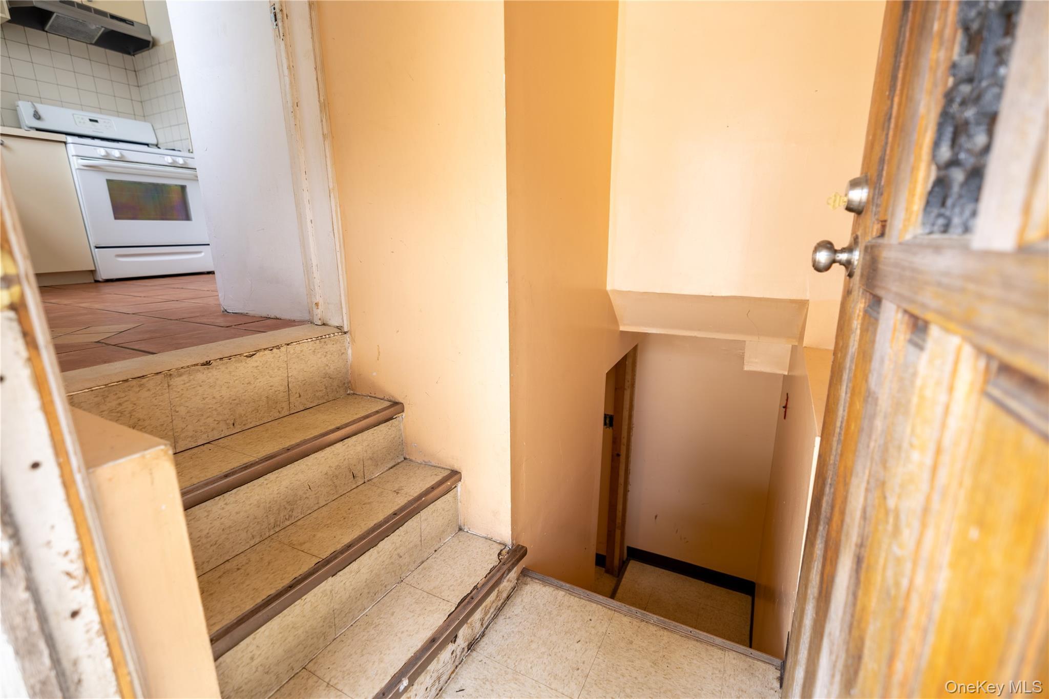 Single Family Middletown  Bronx, NY 10461, MLS-991237-27