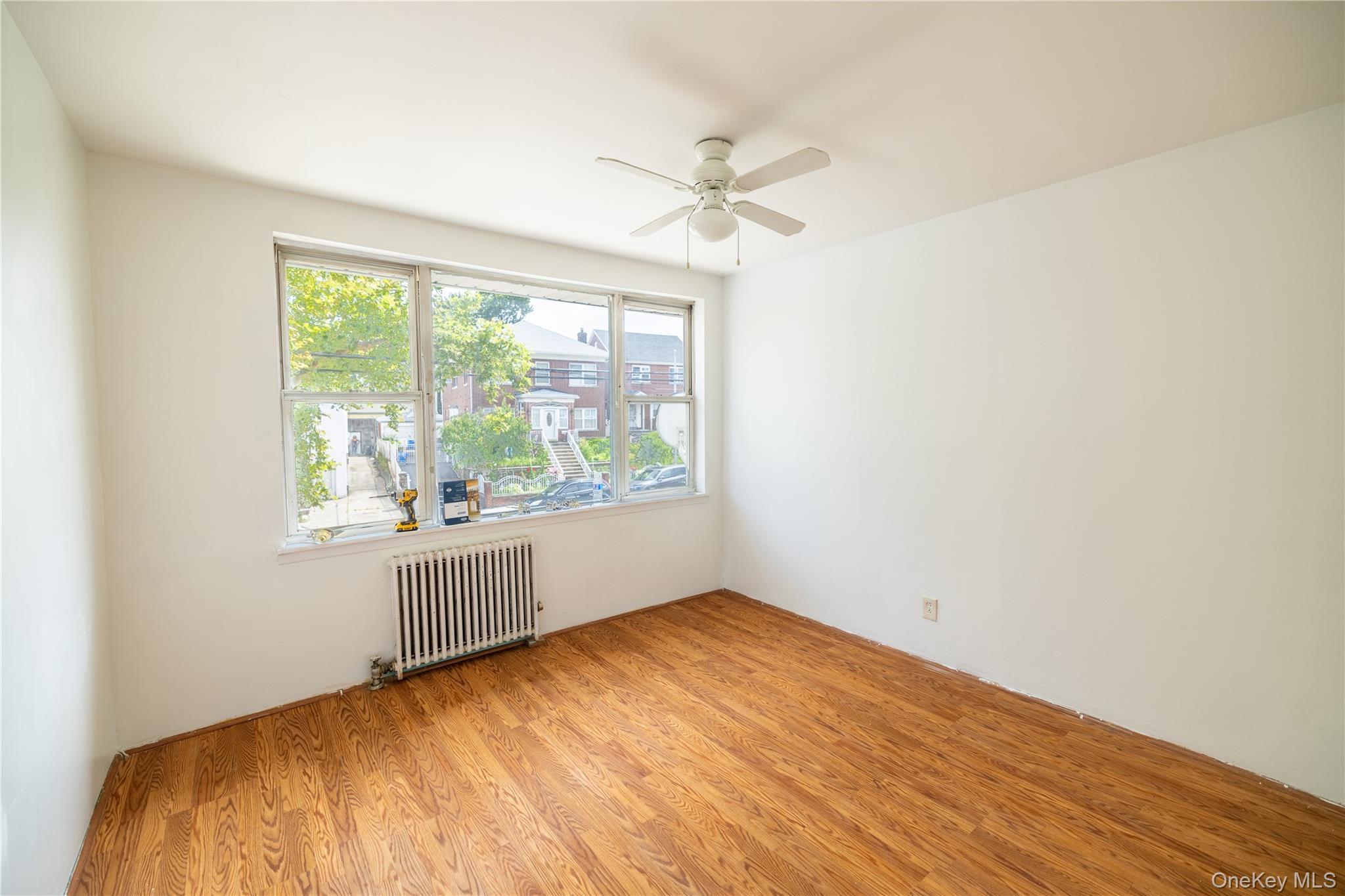 Single Family Middletown  Bronx, NY 10461, MLS-991237-5