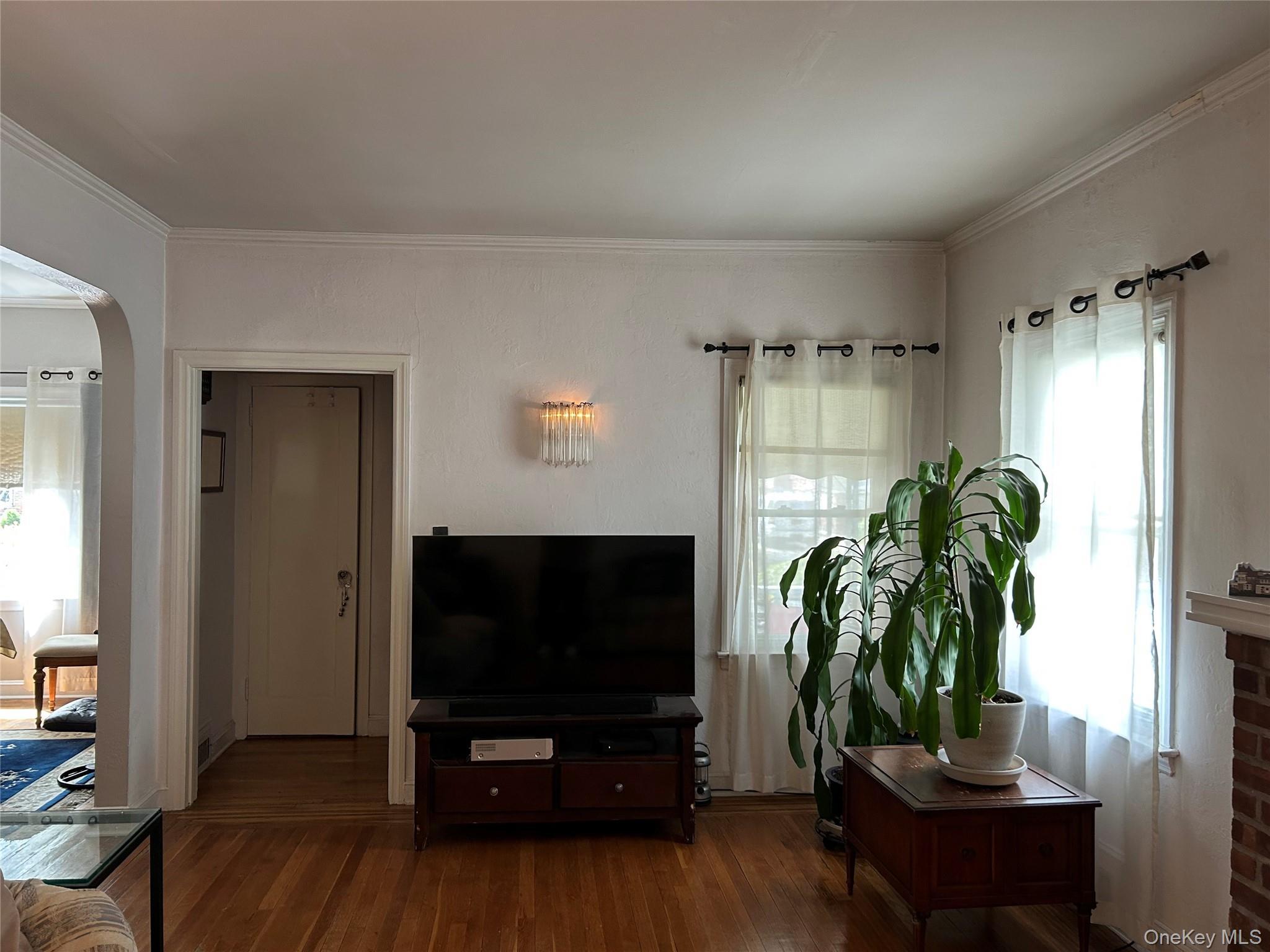 Single Family 196th Place  Queens, NY 11358, MLS-991266-3