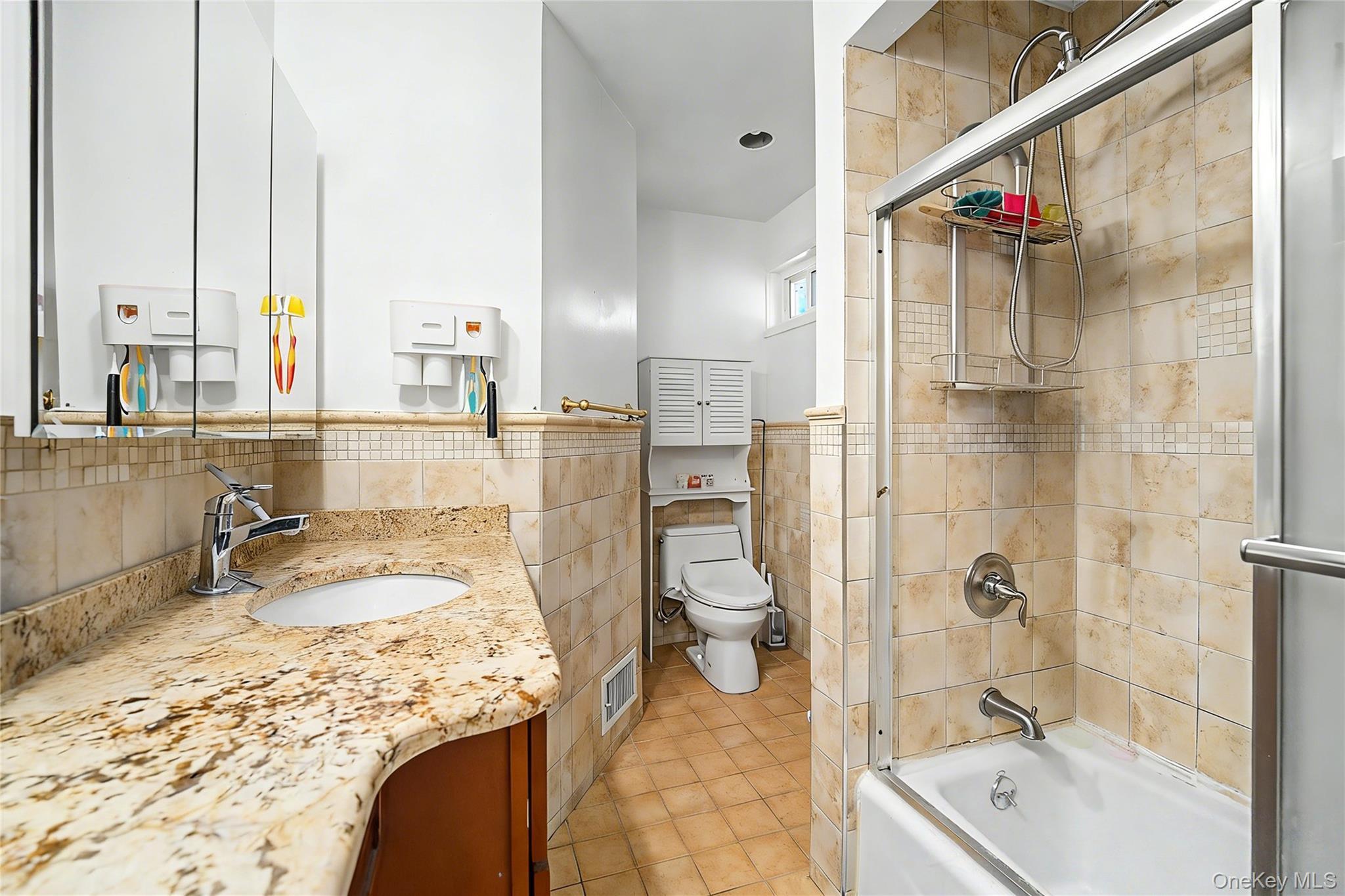 Single Family Serpentine Lane Nassau County, NY 11507, MLS-991281-16