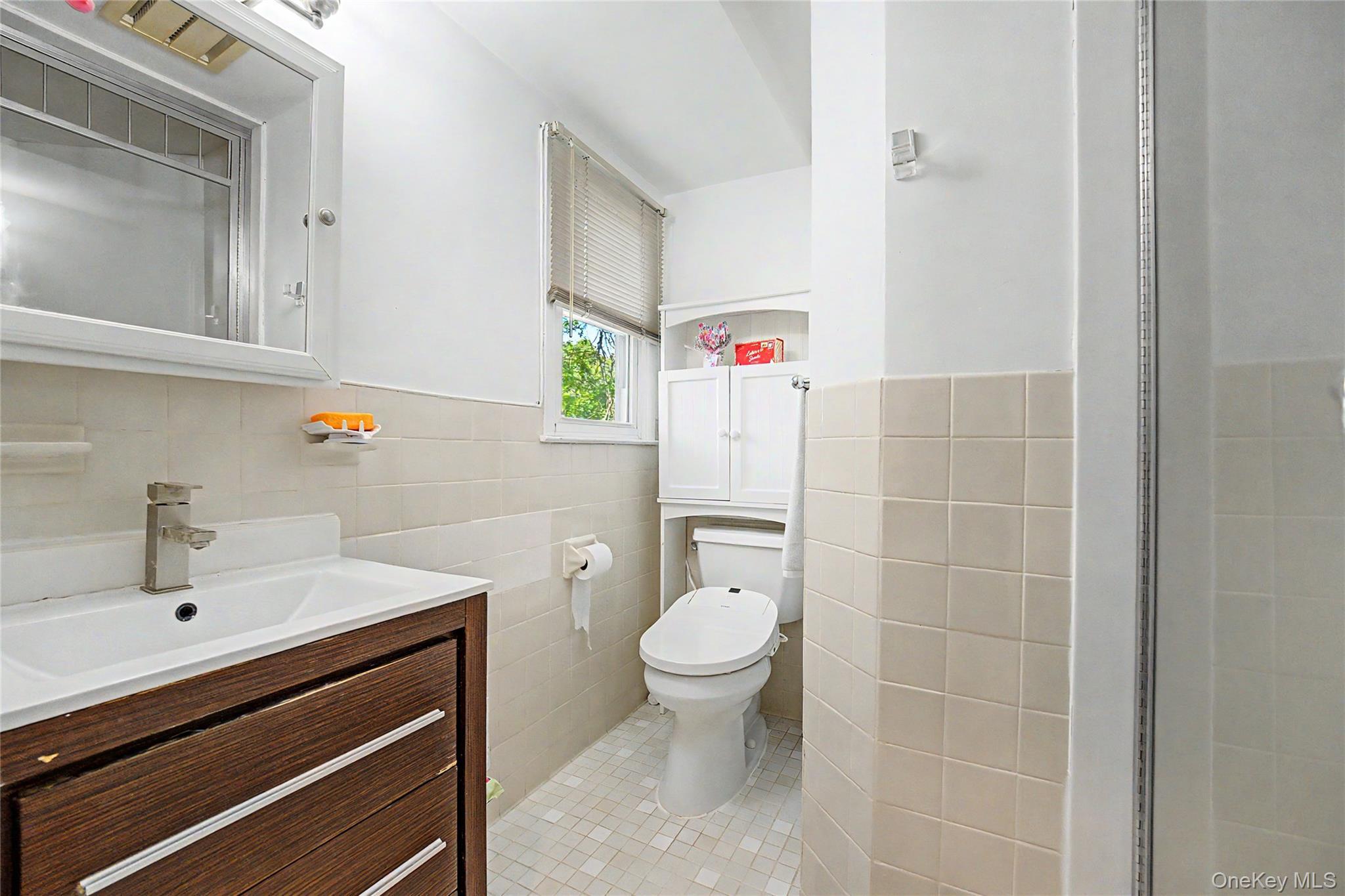 Single Family Serpentine Lane Nassau County, NY 11507, MLS-991281-17