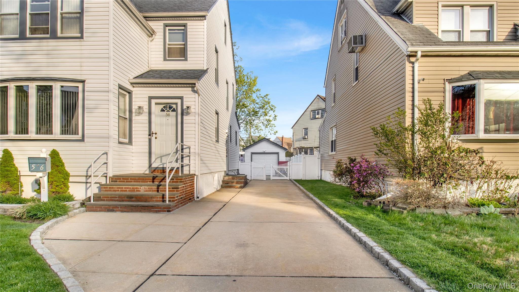 Single Family Liggett  Nassau County, NY 11581, MLS-991283-29