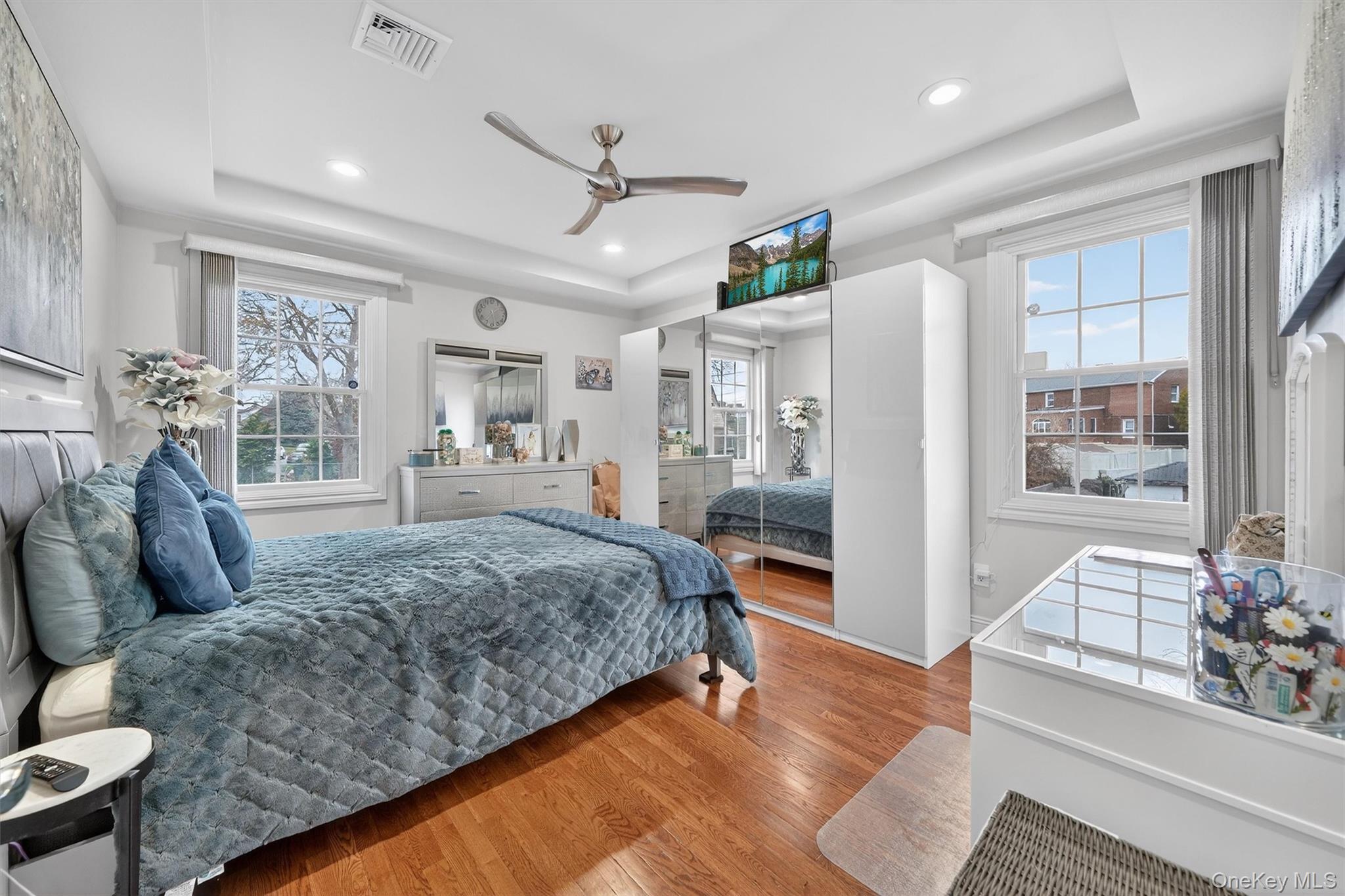 Single Family Agar  Bronx, NY 10465, MLS-991287-36