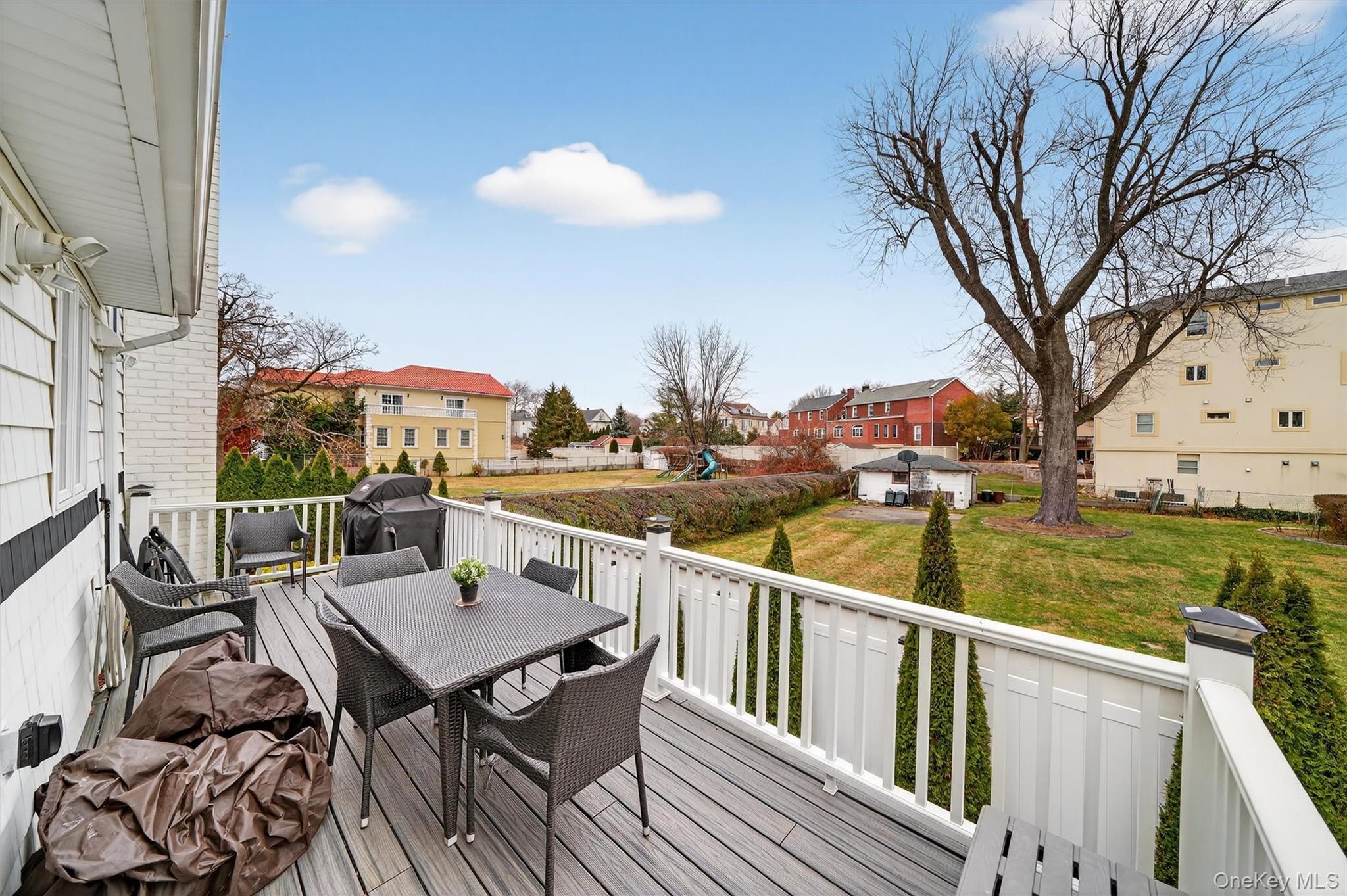 Single Family Agar  Bronx, NY 10465, MLS-991287-42
