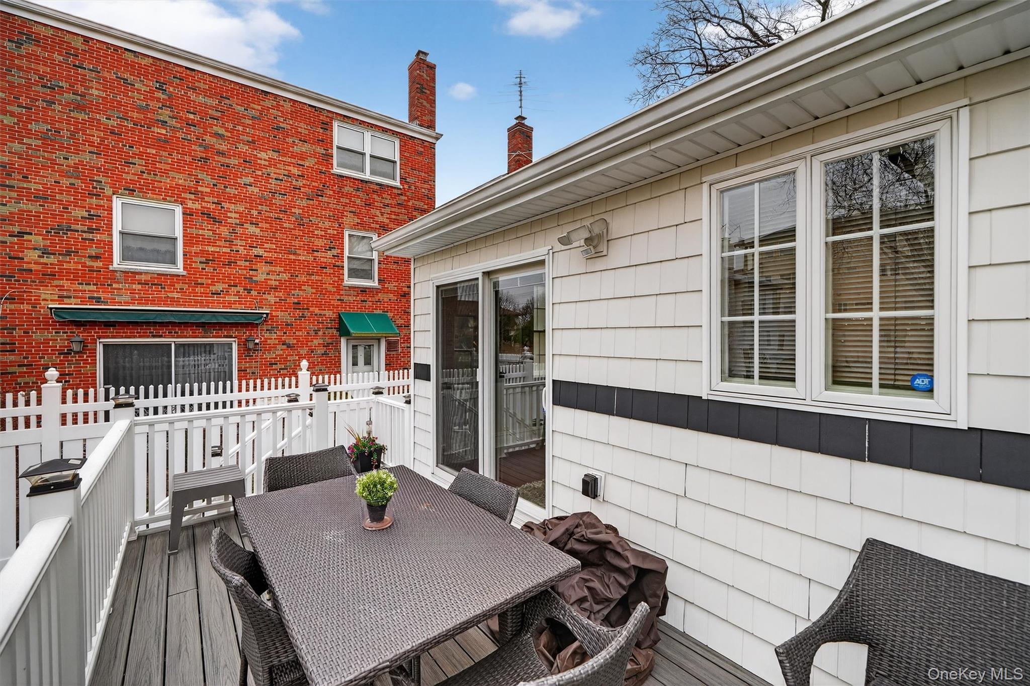 Single Family Agar  Bronx, NY 10465, MLS-991287-44