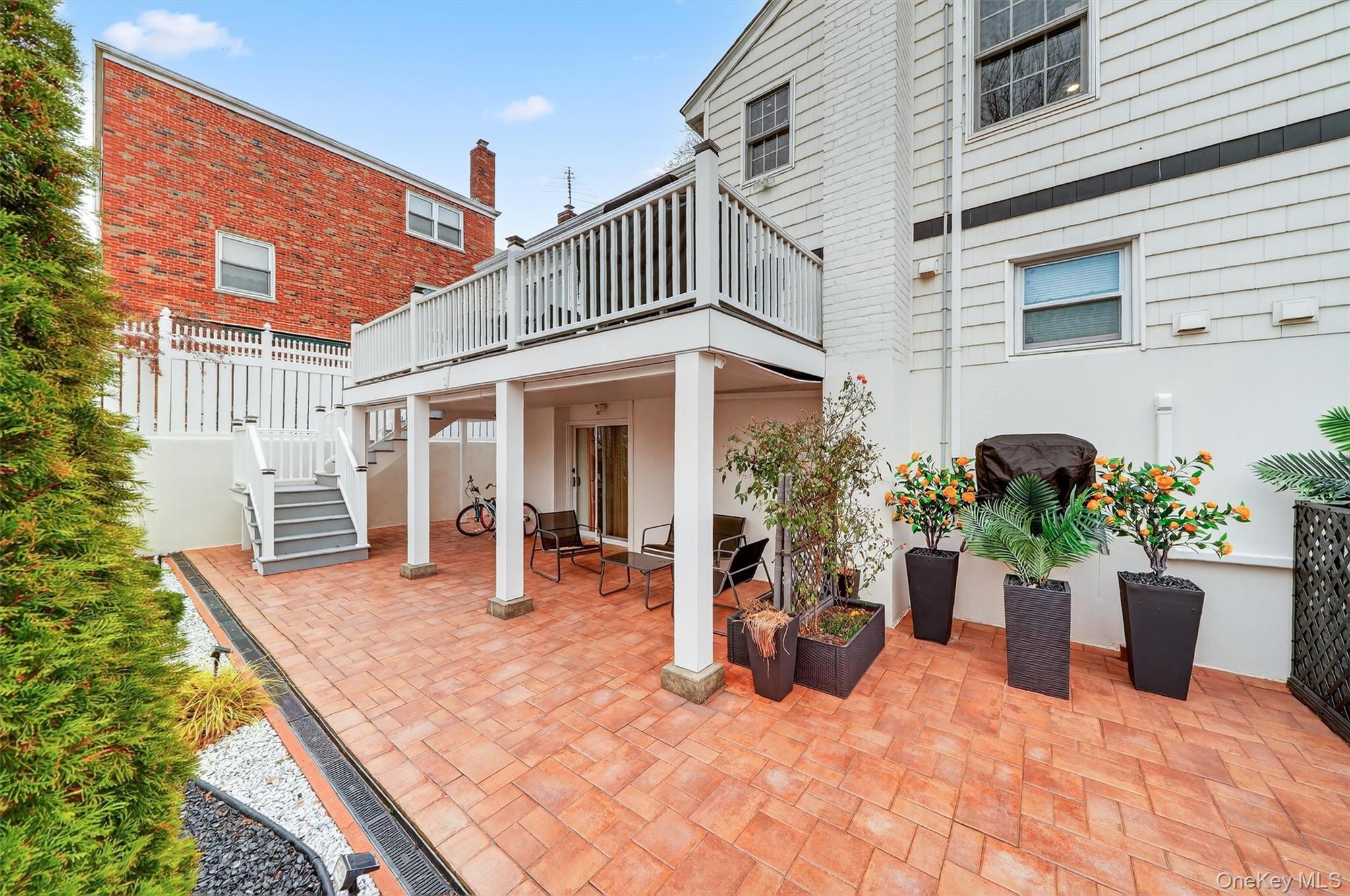 Single Family Agar  Bronx, NY 10465, MLS-991287-47