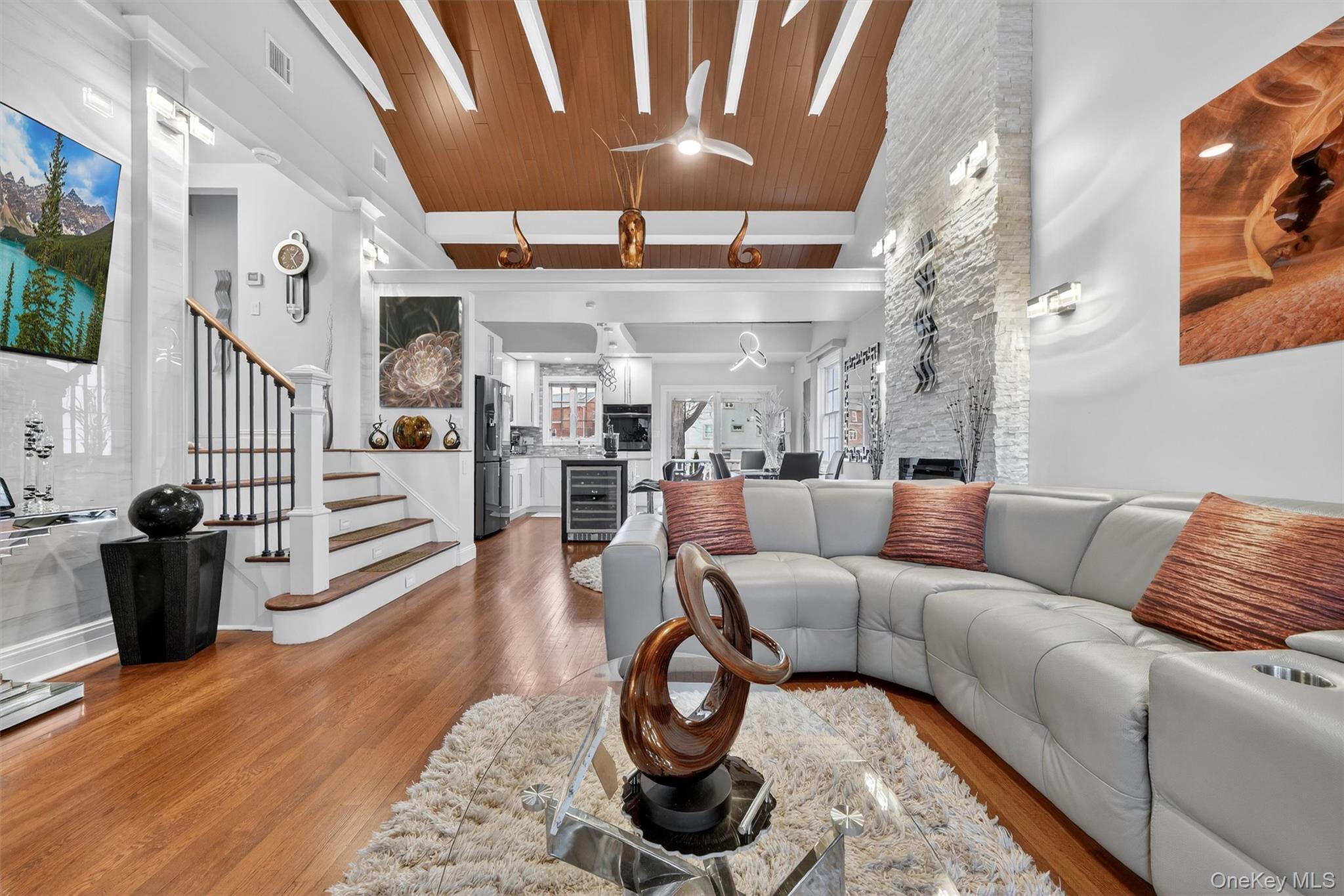 Single Family Agar  Bronx, NY 10465, MLS-991287-7