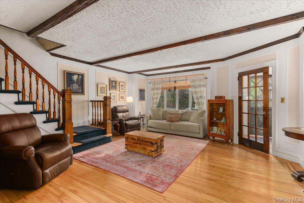 Single Family Narragansett Bronx, NY 10461, MLS-991323-11