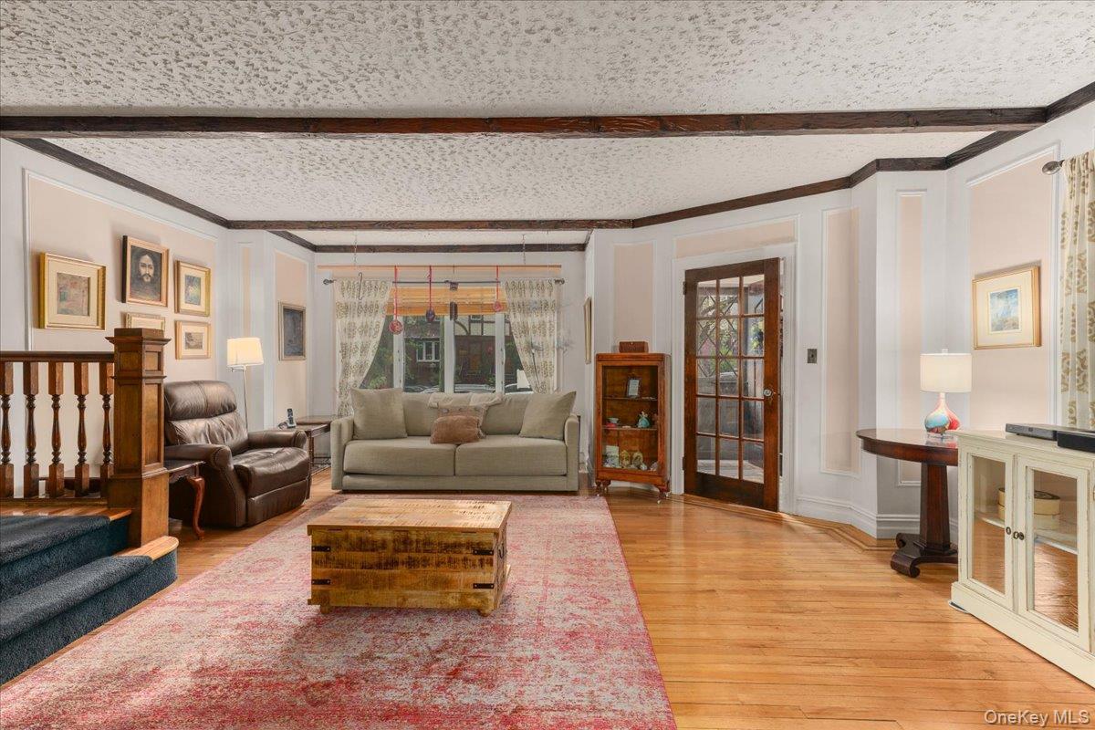 Single Family Narragansett Bronx, NY 10461, MLS-991323-4