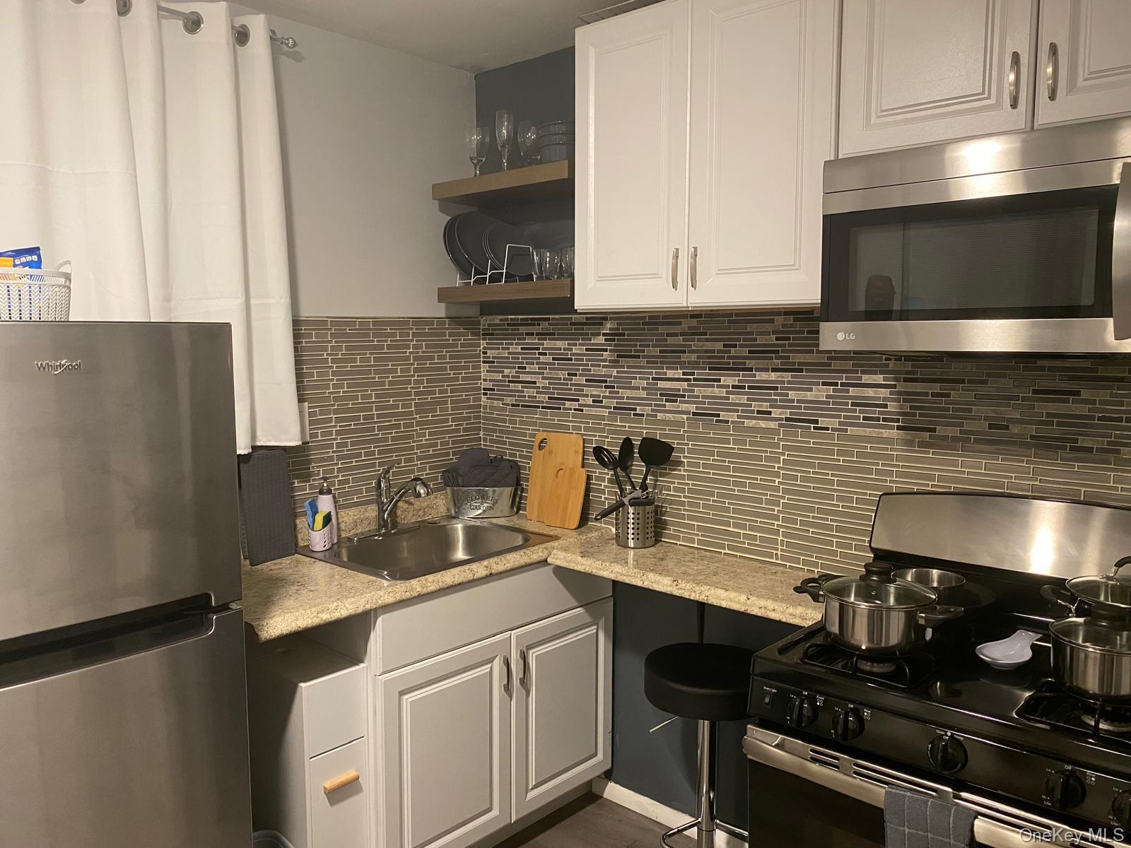 Apartment 257 Street Queens, NY 11422, MLS-991334-8
