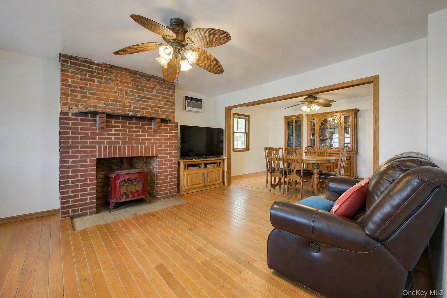 Single Family 12th  Queens, NY 11357, MLS-991347-3
