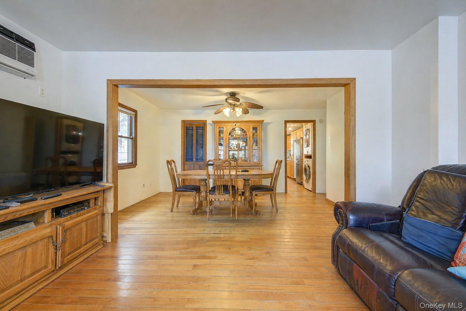Single Family 12th  Queens, NY 11357, MLS-991347-7