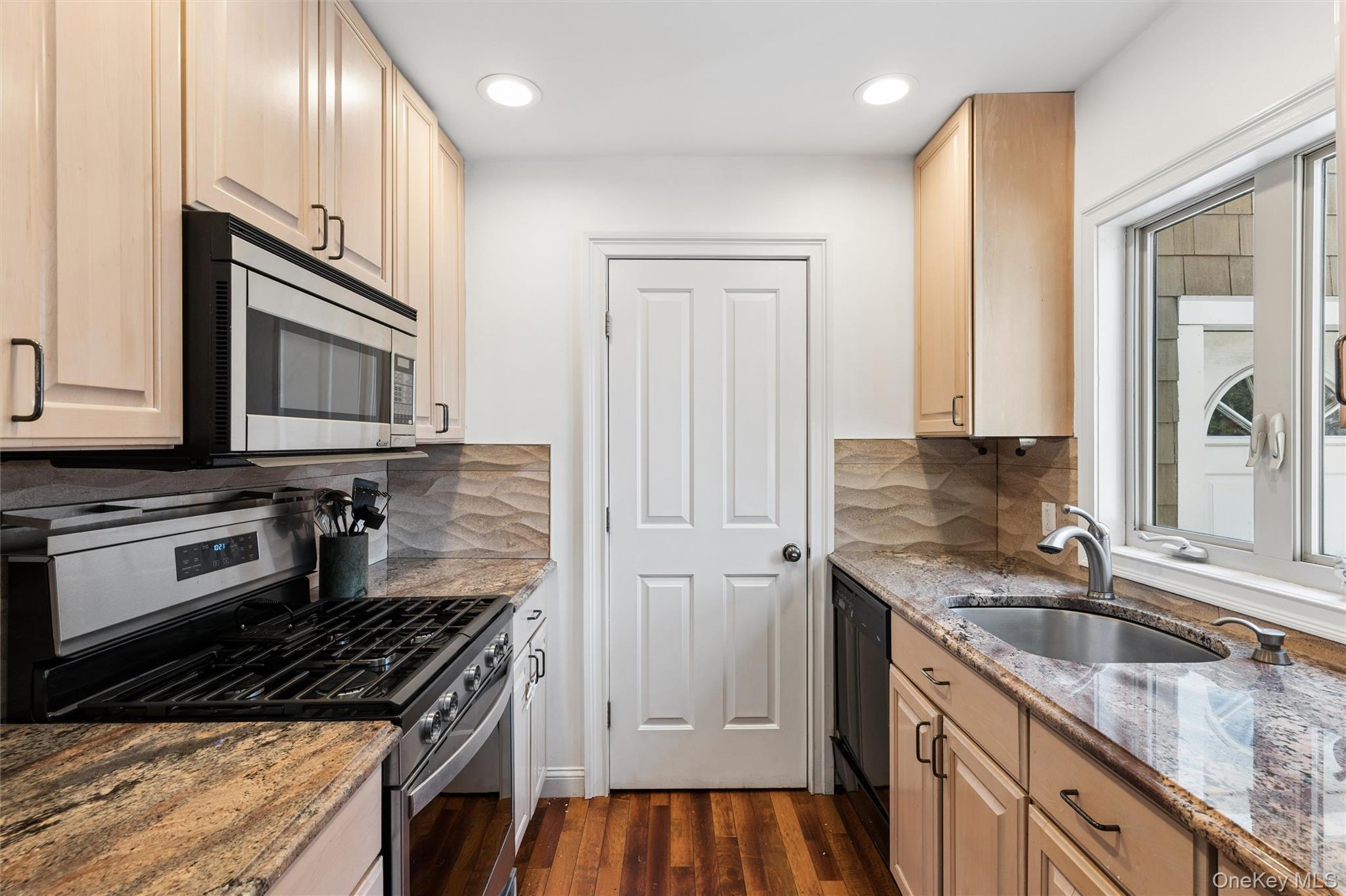 Single Family Forester Street Nassau County, NY 11561, MLS-991359-9