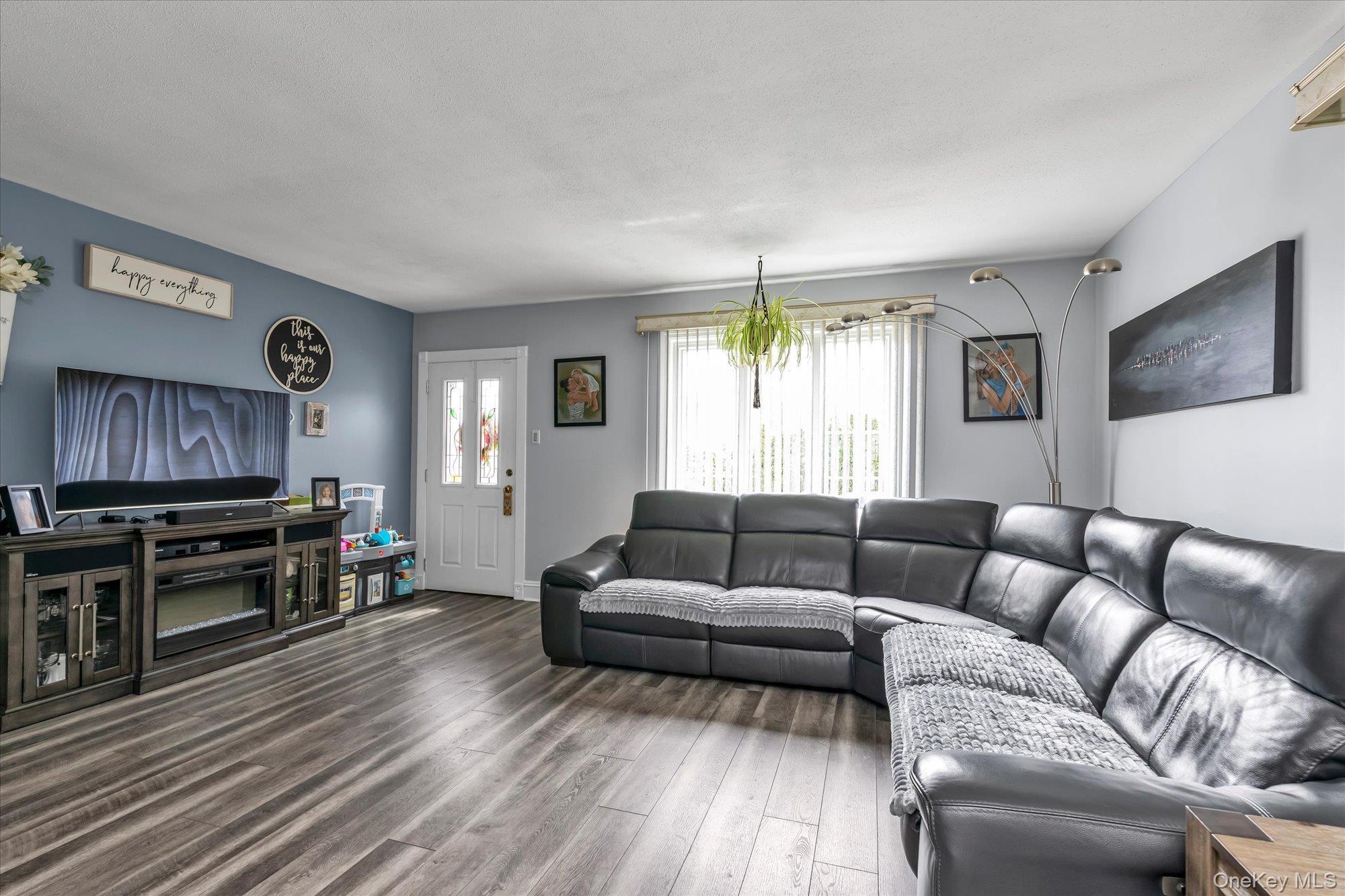 Single Family Liggett  Nassau County, NY 11581, MLS-991363-3