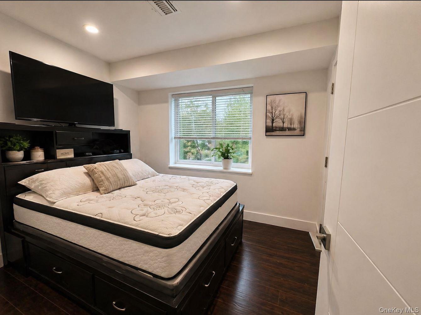 Single Family 65th Avenue  Queens, NY 11367, MLS-991371-10