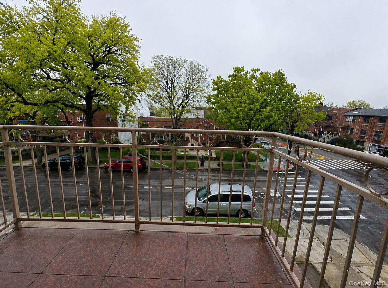 Single Family 65th Avenue  Queens, NY 11367, MLS-991371-23