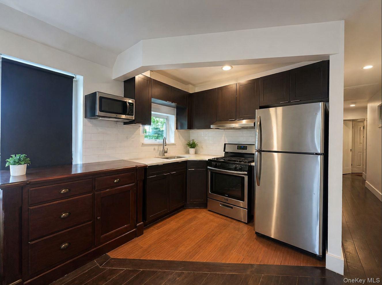 Single Family 65th Avenue  Queens, NY 11367, MLS-991371-3