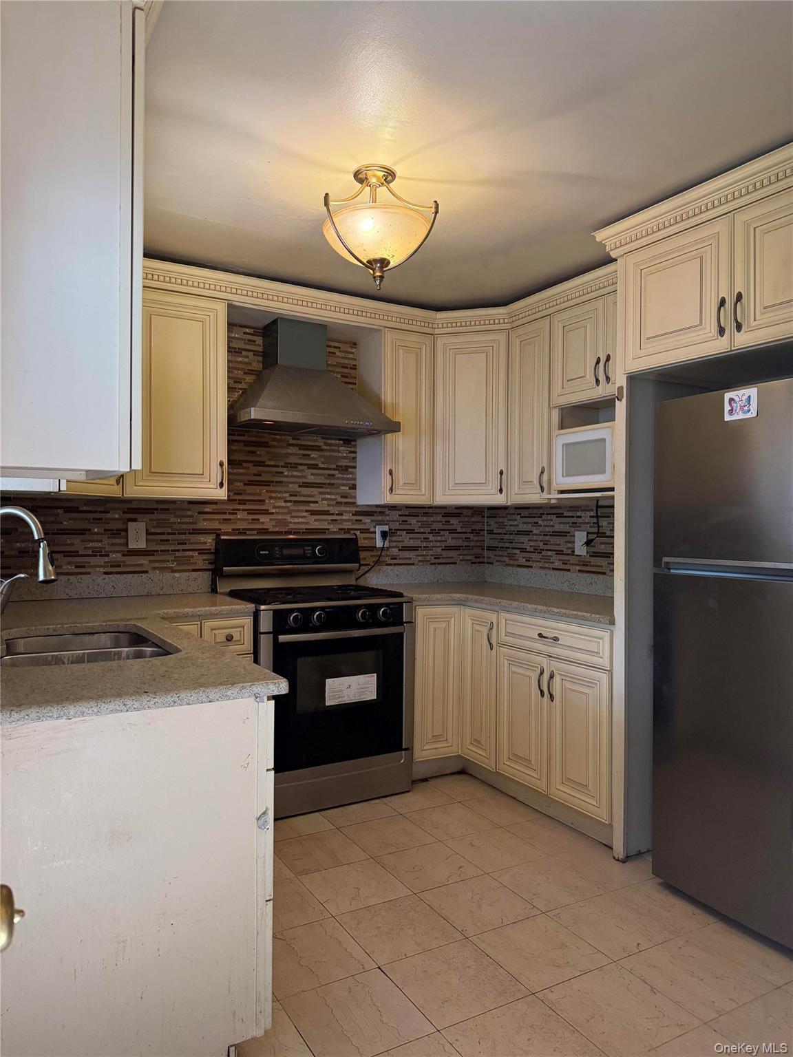Single Family 215th Queens, NY 11364, MLS-991392-3