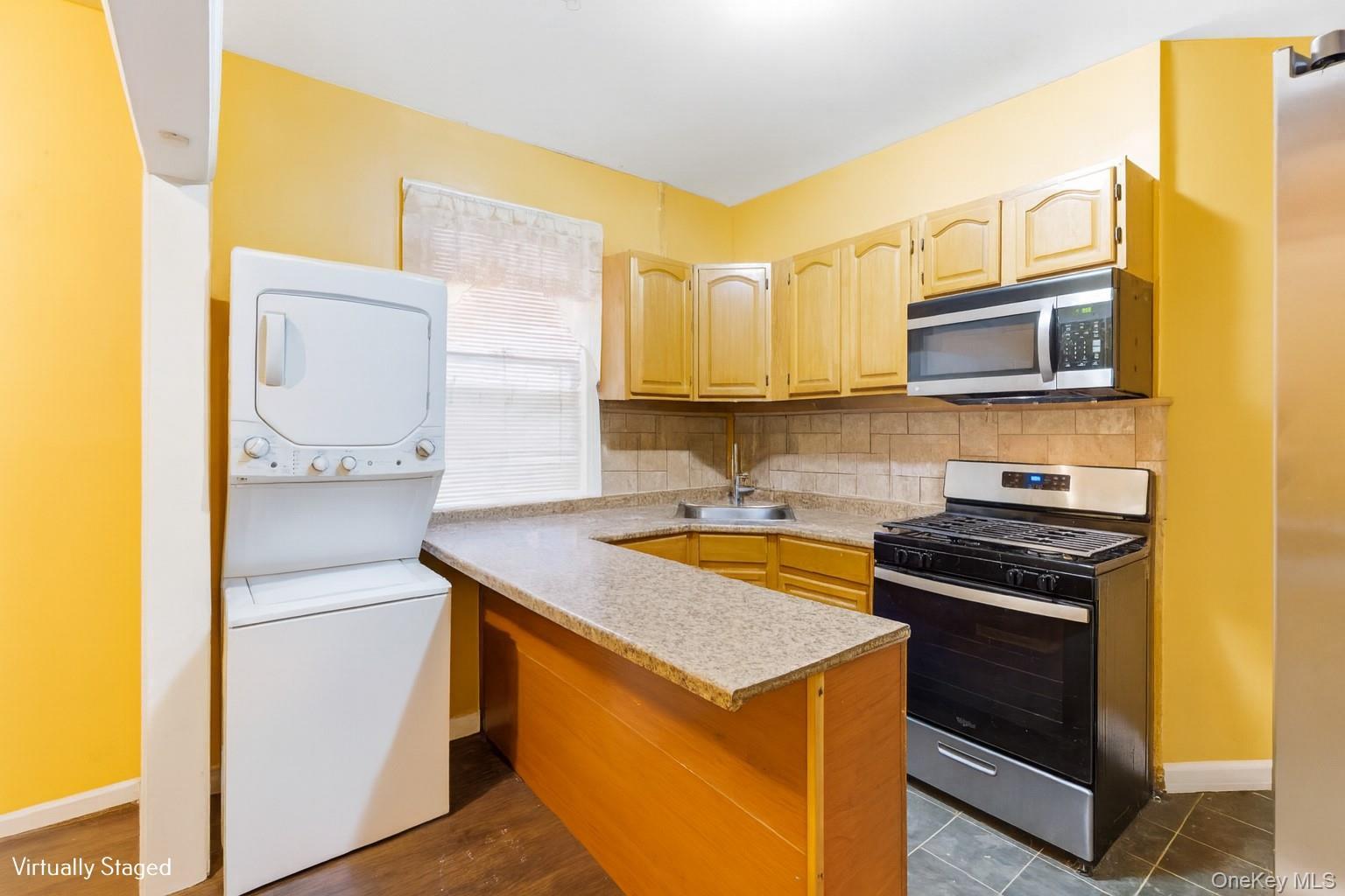Single Family Neptune  Brooklyn, NY 11235, MLS-991394-3