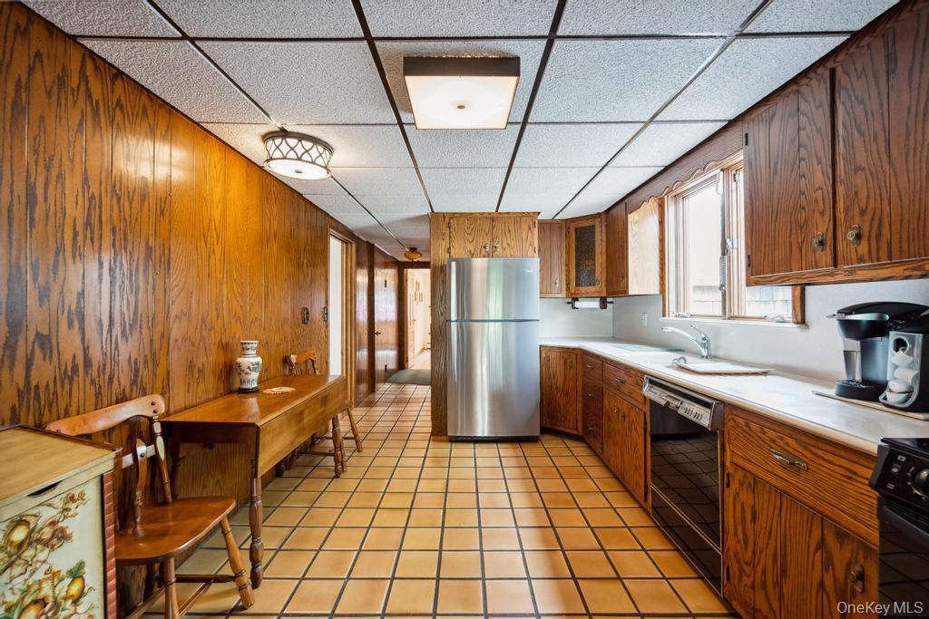 Single Family Lakeland  Suffolk County, NY 11772, MLS-991396-20